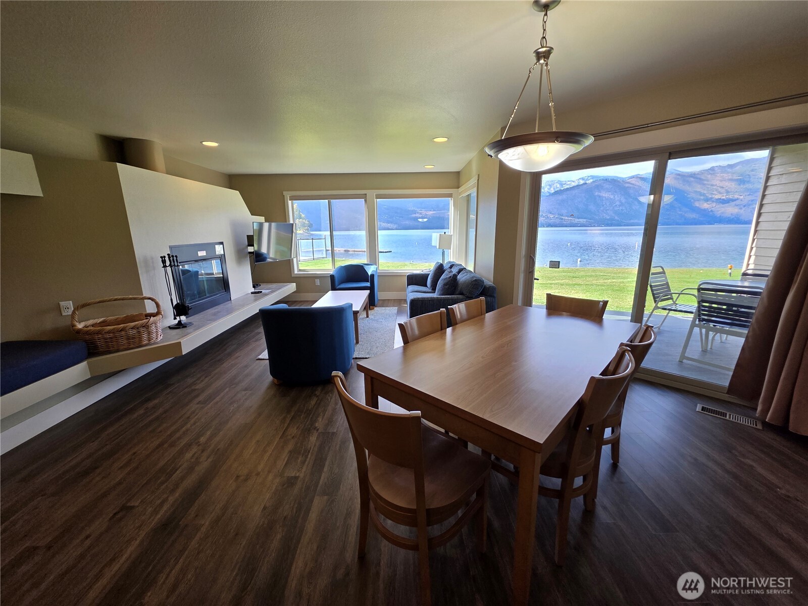 1 Lakeside 702-G — photo