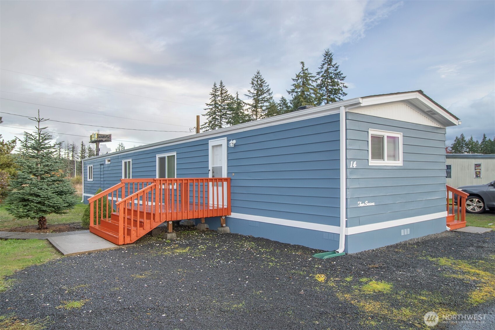 6201 203rd Avenue SW #14 — photo