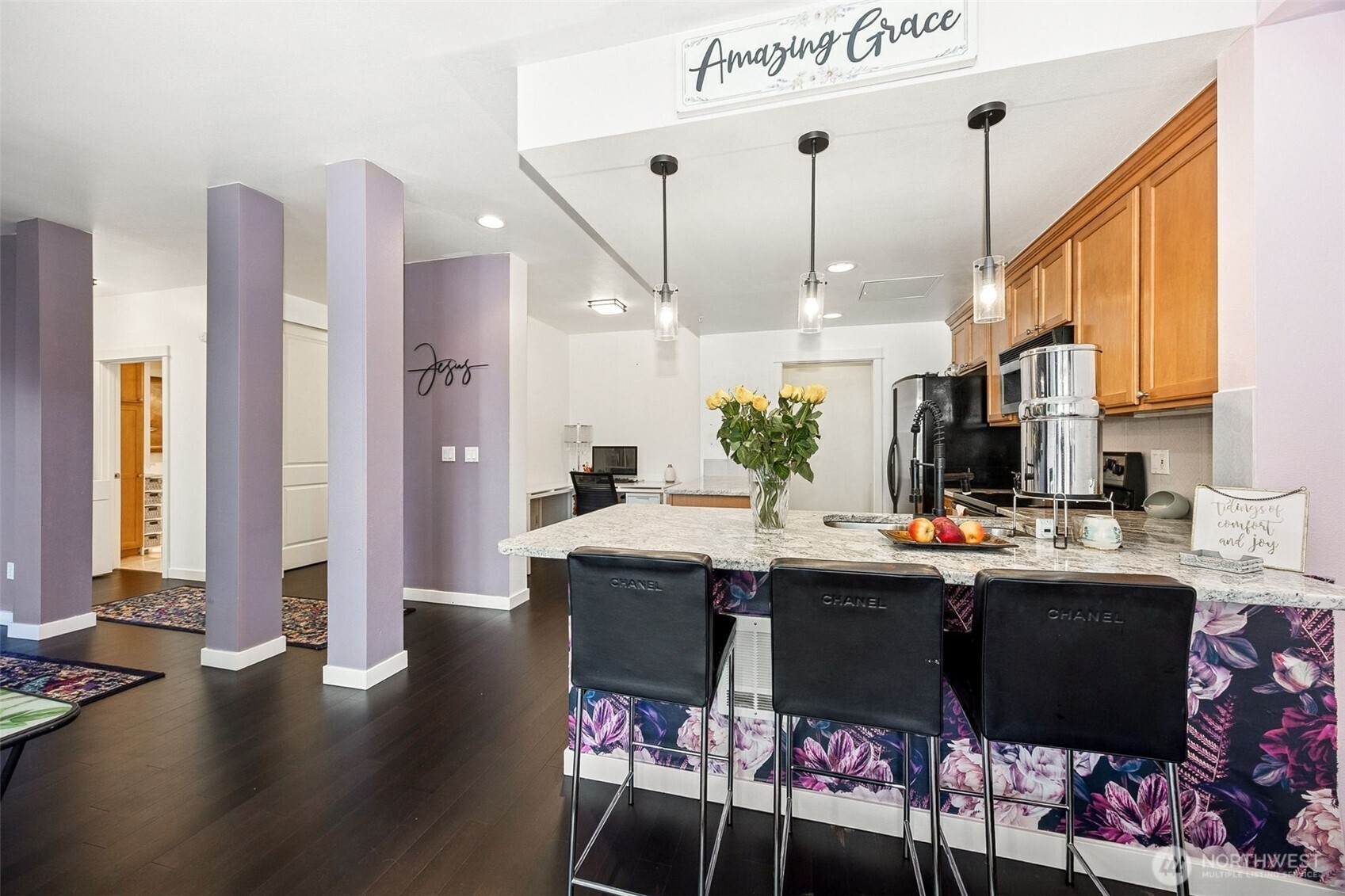 55 Williams Avenue S #209 — photo