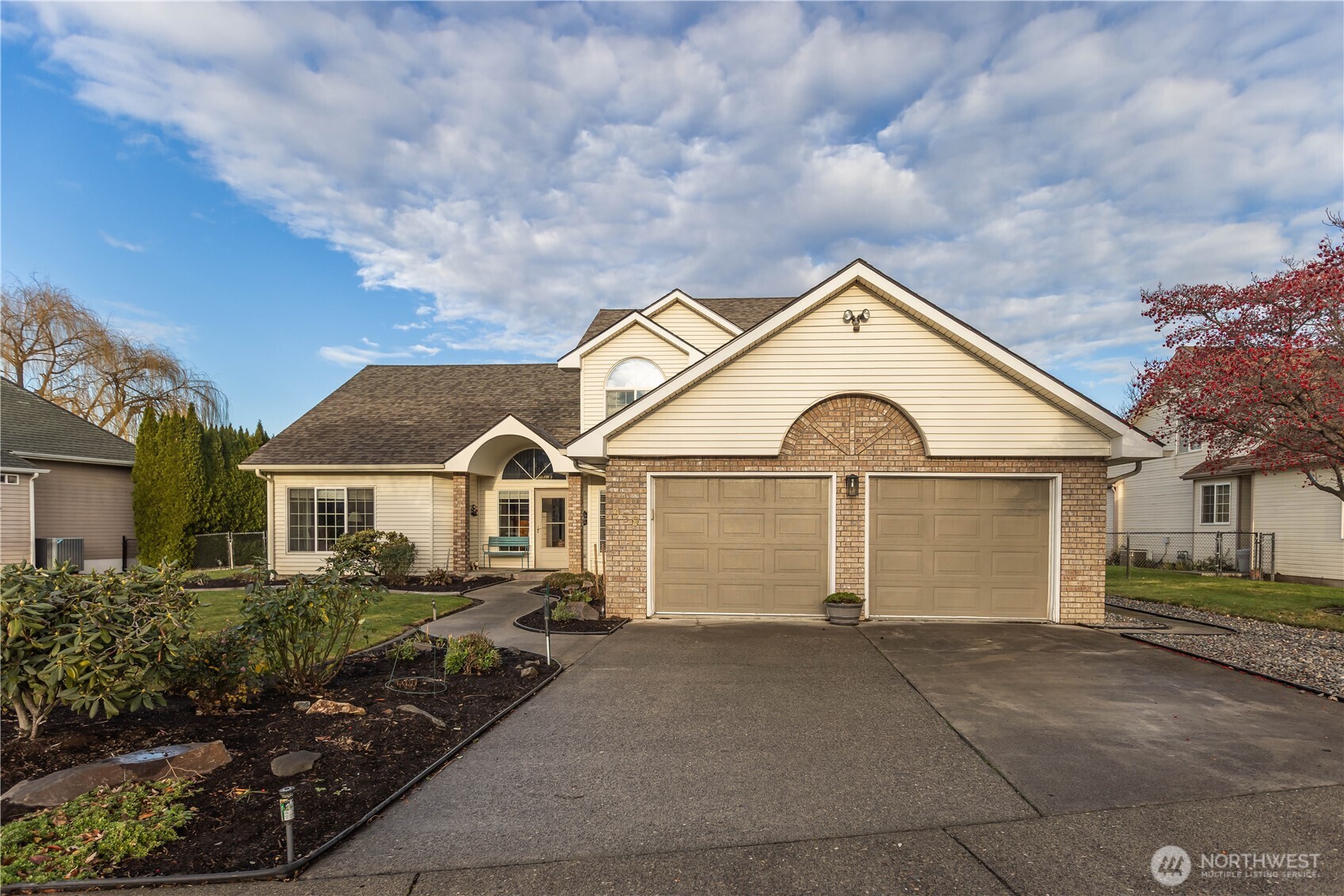 959 SE Sentry Drive — photo