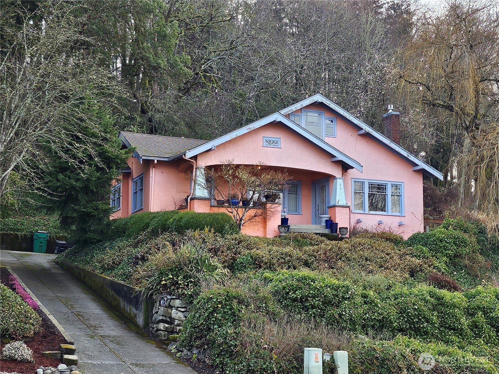 1130 East Bay Drive NE — photo