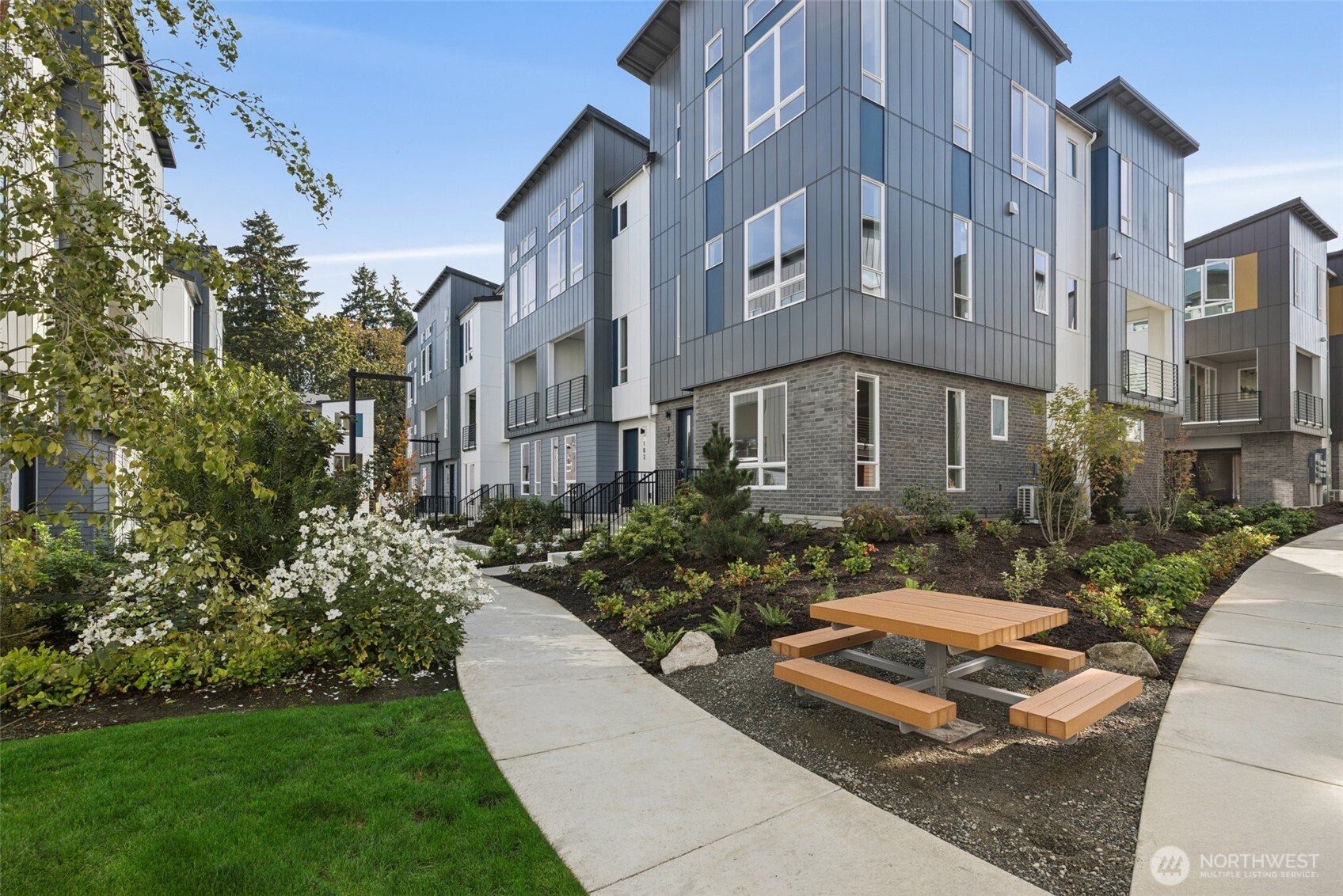 12255 138th Place NE #1701 — photo