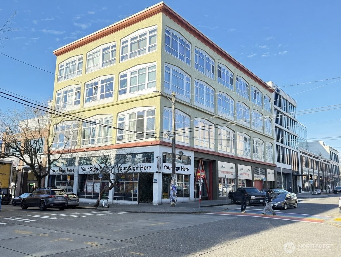 1024 E Pike Street — photo