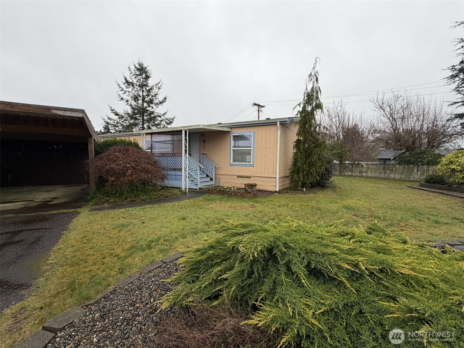 100 Leisure Drive — photo