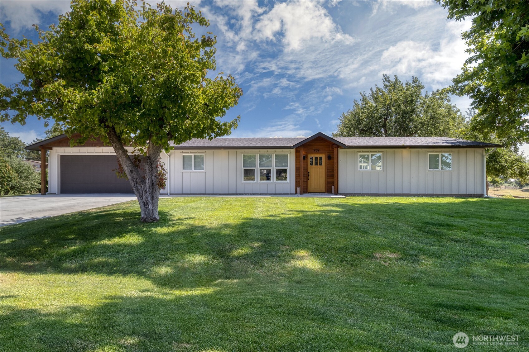 939 Stanley Drive — photo