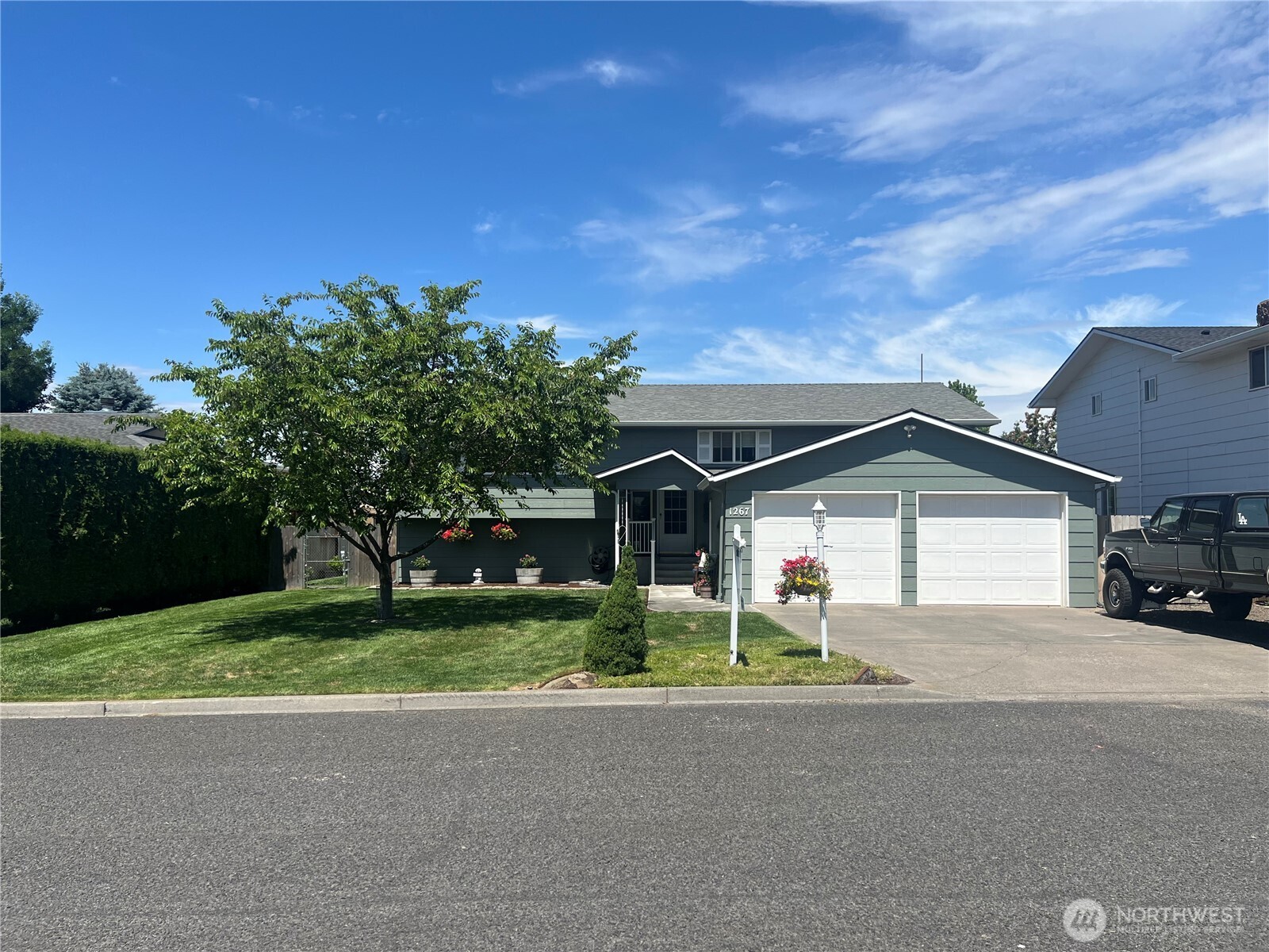 1267 SE Constitution Drive — photo