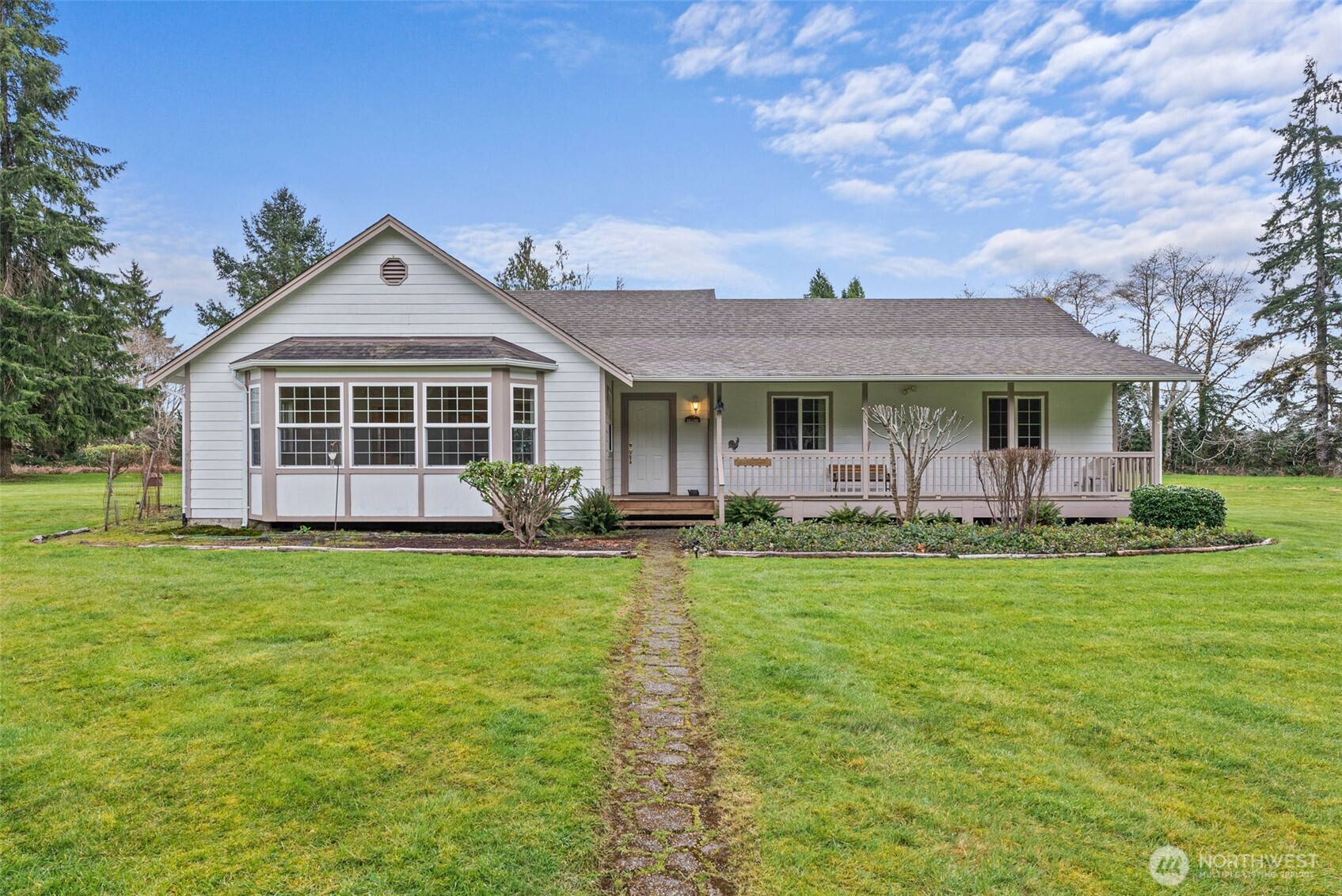 570 Wynooche Valley Road — photo