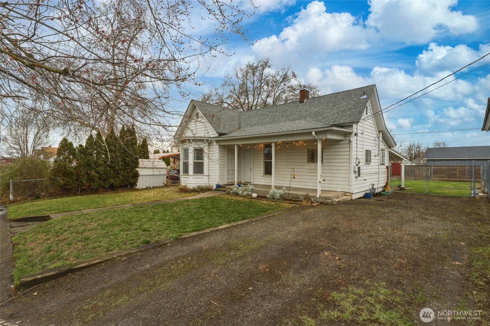 309 E Cherry Street — photo