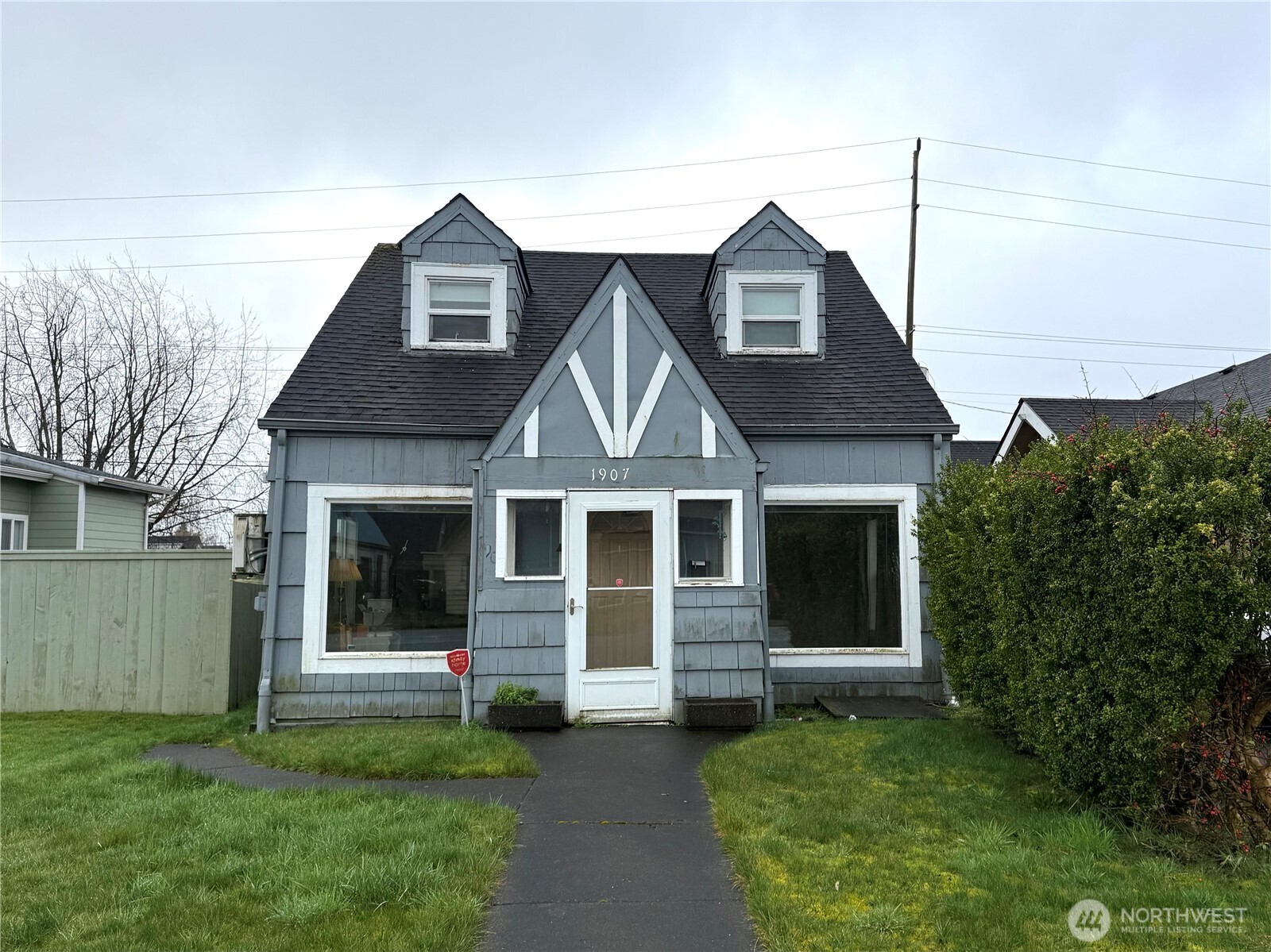 1907 Simpson Avenue — photo