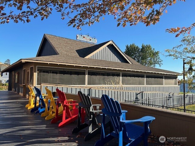 103 Eastlake Road - Diner — photo