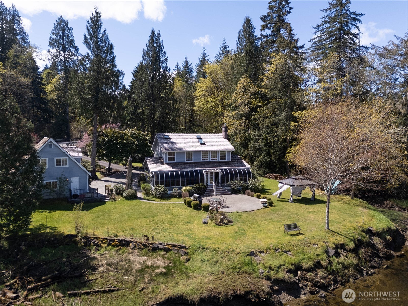 8320 E Grapeview Loop Road, Allyn, WA 98524 — photo 2