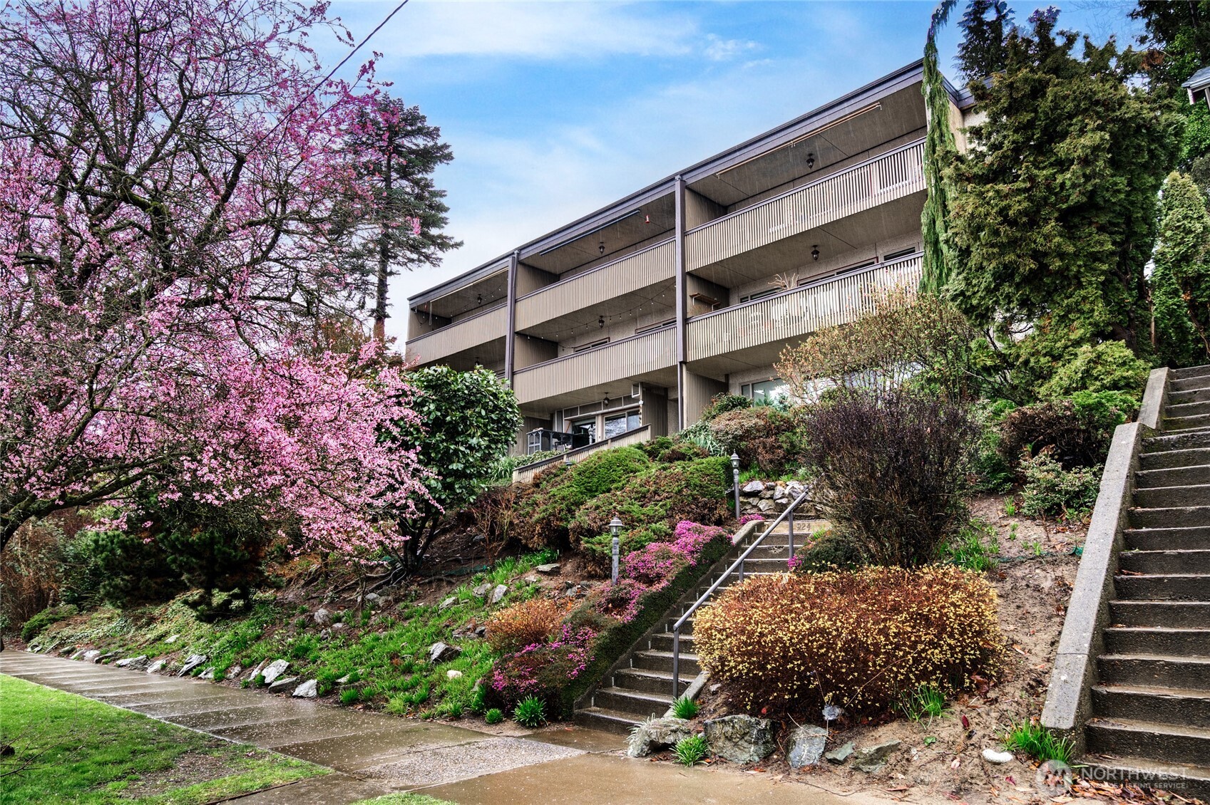 924 N Garden Street #201 — photo