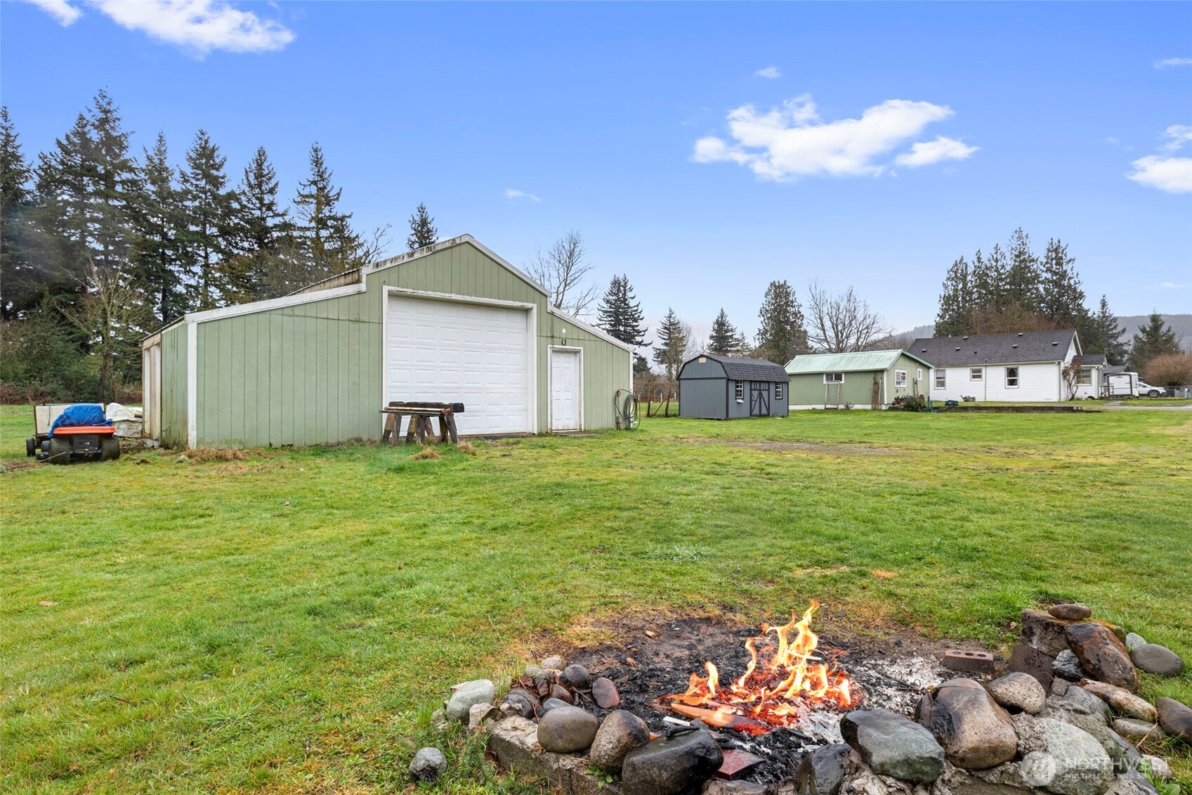 9715 Thurston Lane — photo
