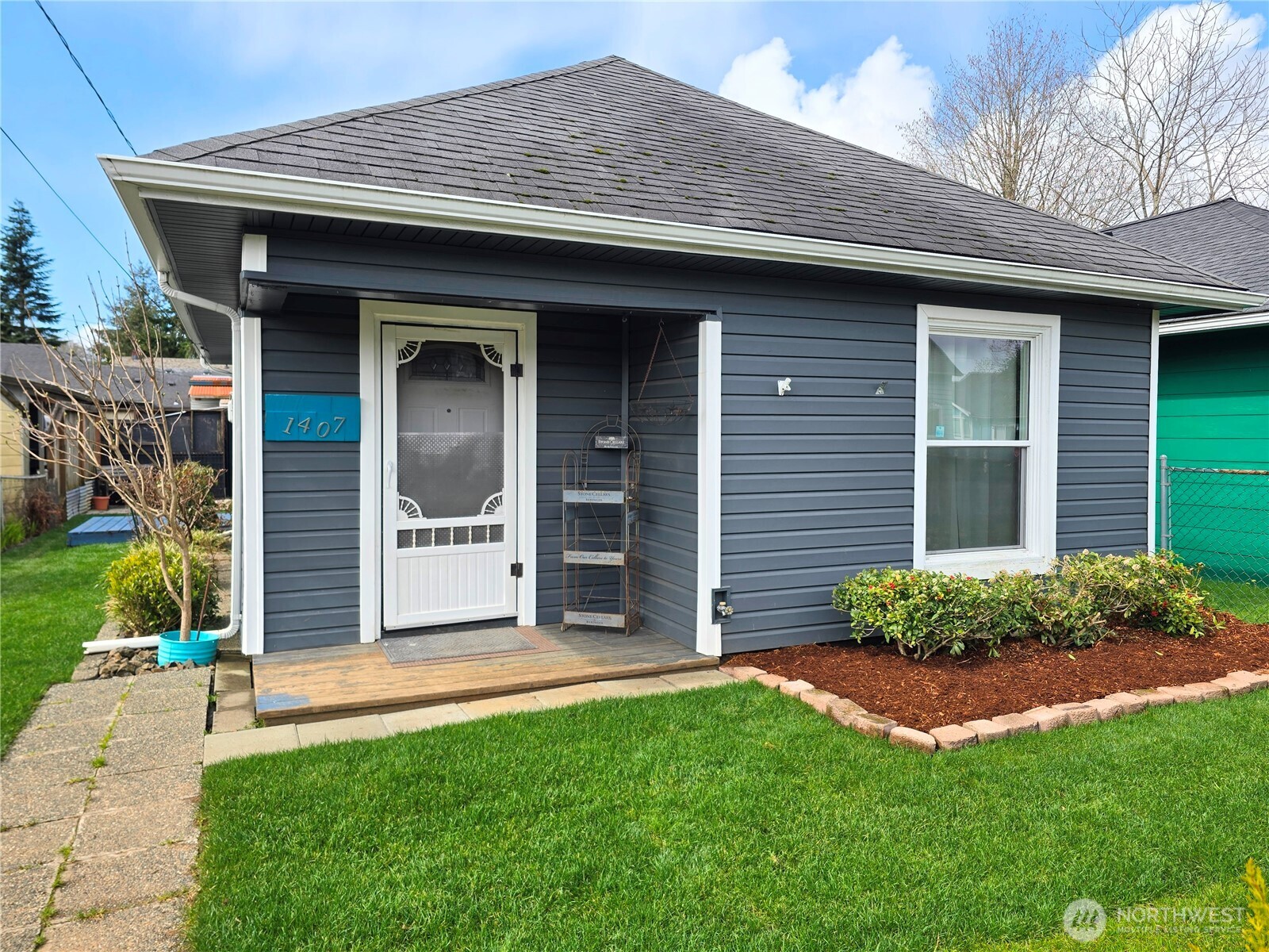 1407 Laurel Street — photo