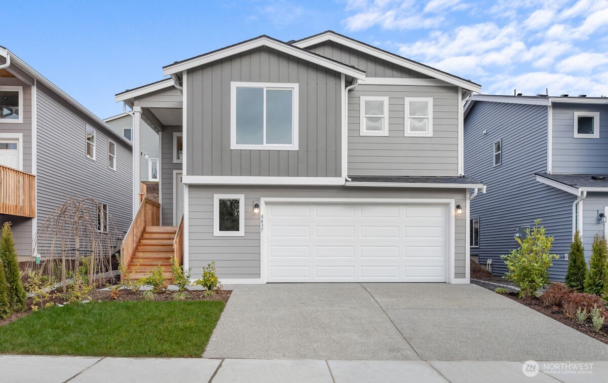 7427 45th Place NE — photo