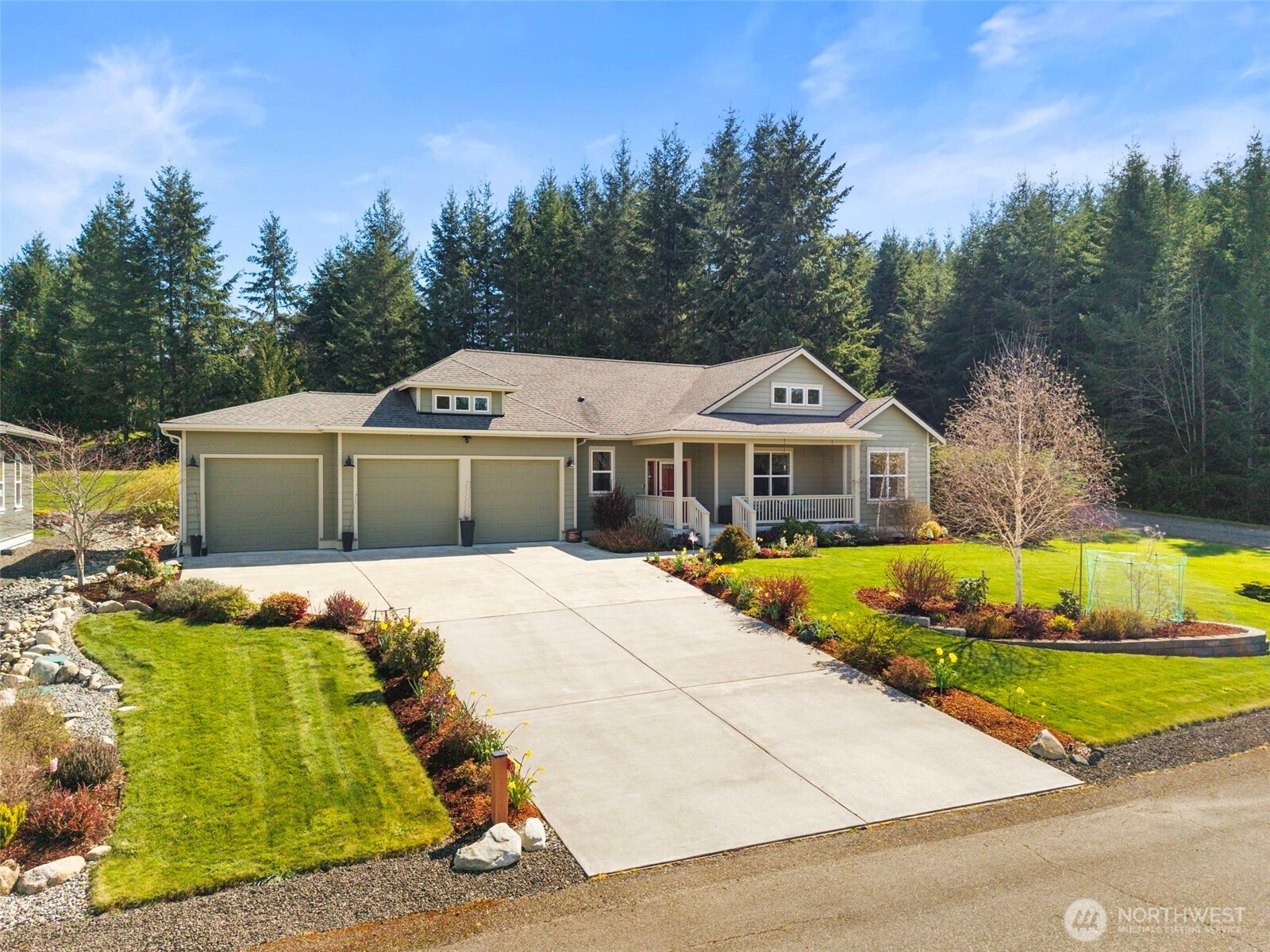 24 Pelton Court — photo