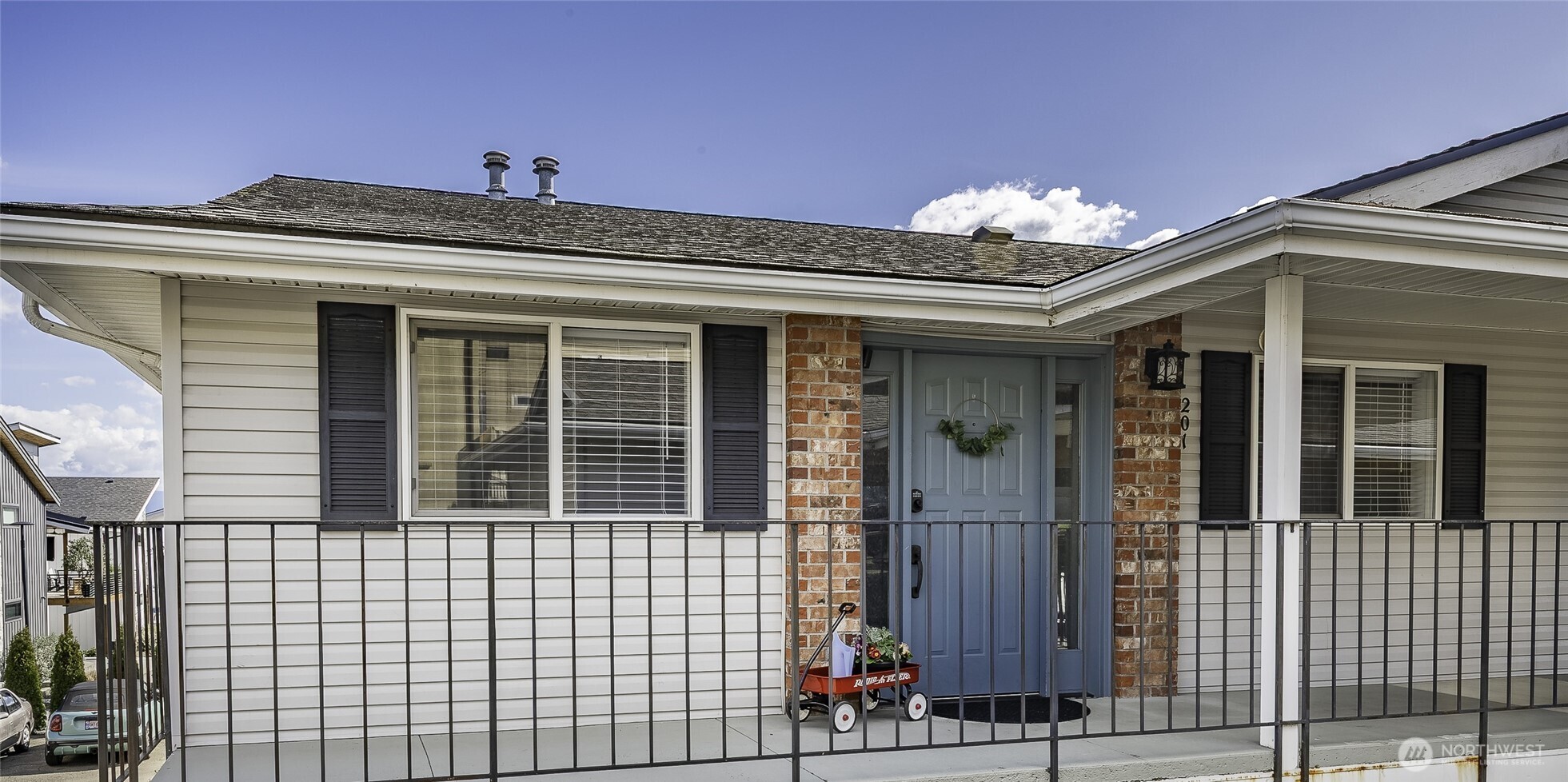223 Judson St. Aly #201 — photo