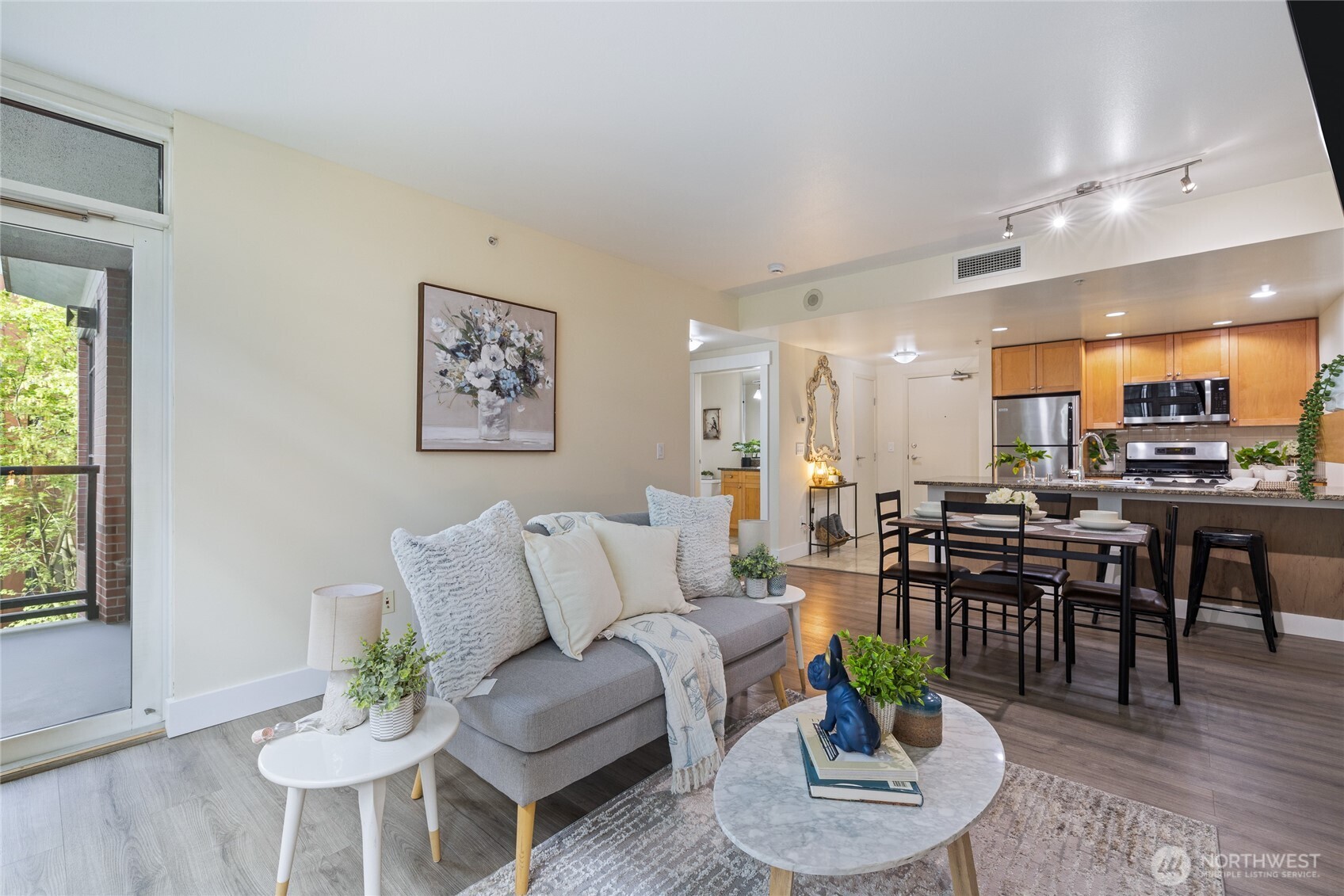 1420 Terry Avenue #607 — photo