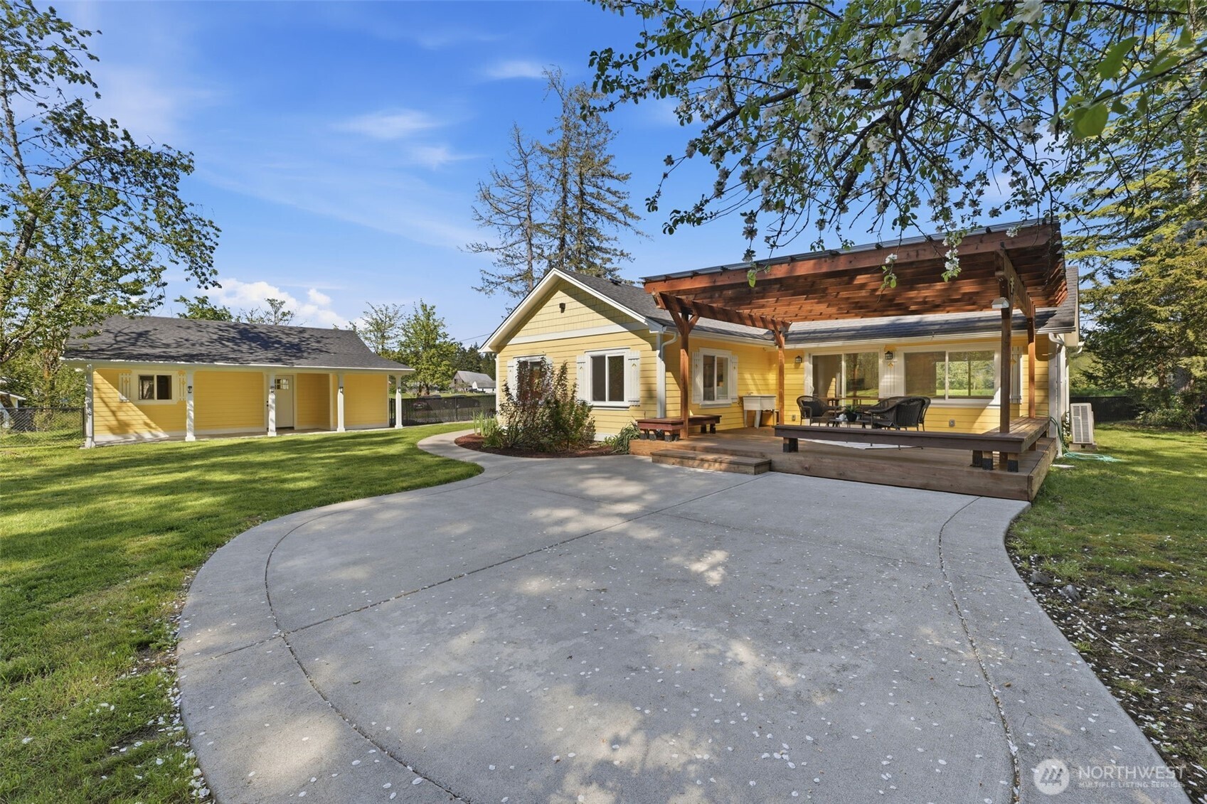 6941 Libby Road NE — photo