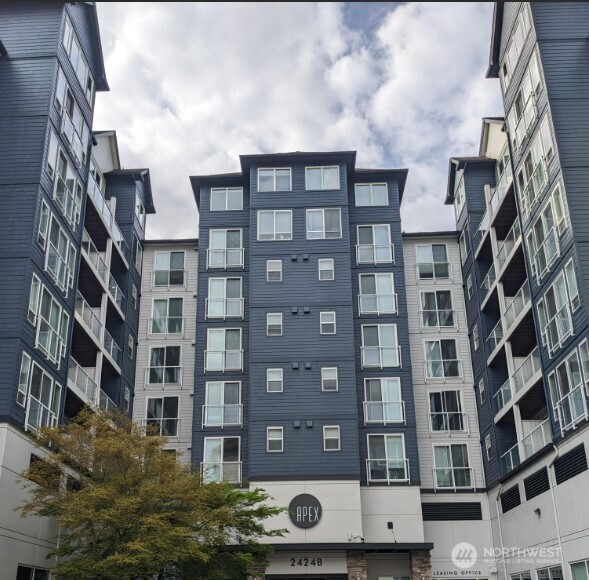 2424 S 41st Street #B526 — photo
