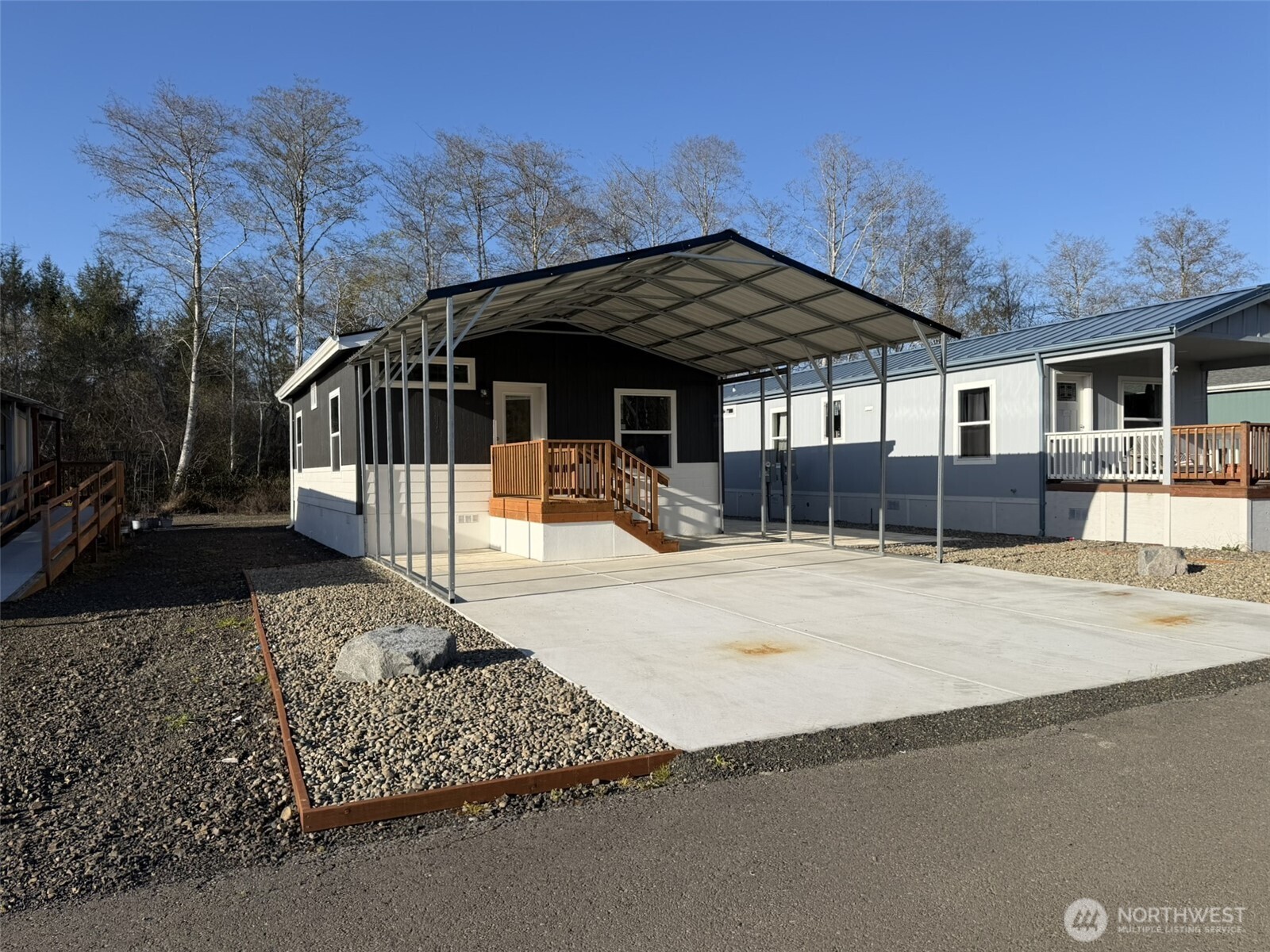 2010 Broadway Avenue #16 — photo