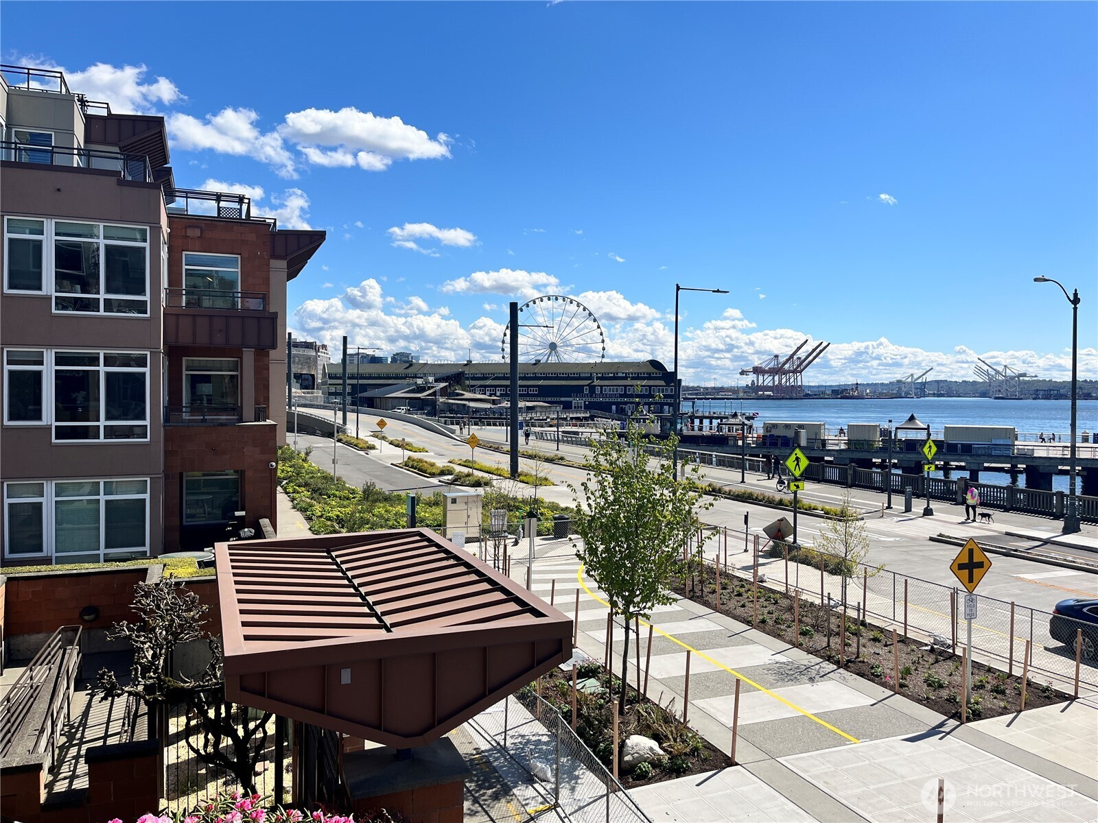 1950 Alaskan Way #227 — photo