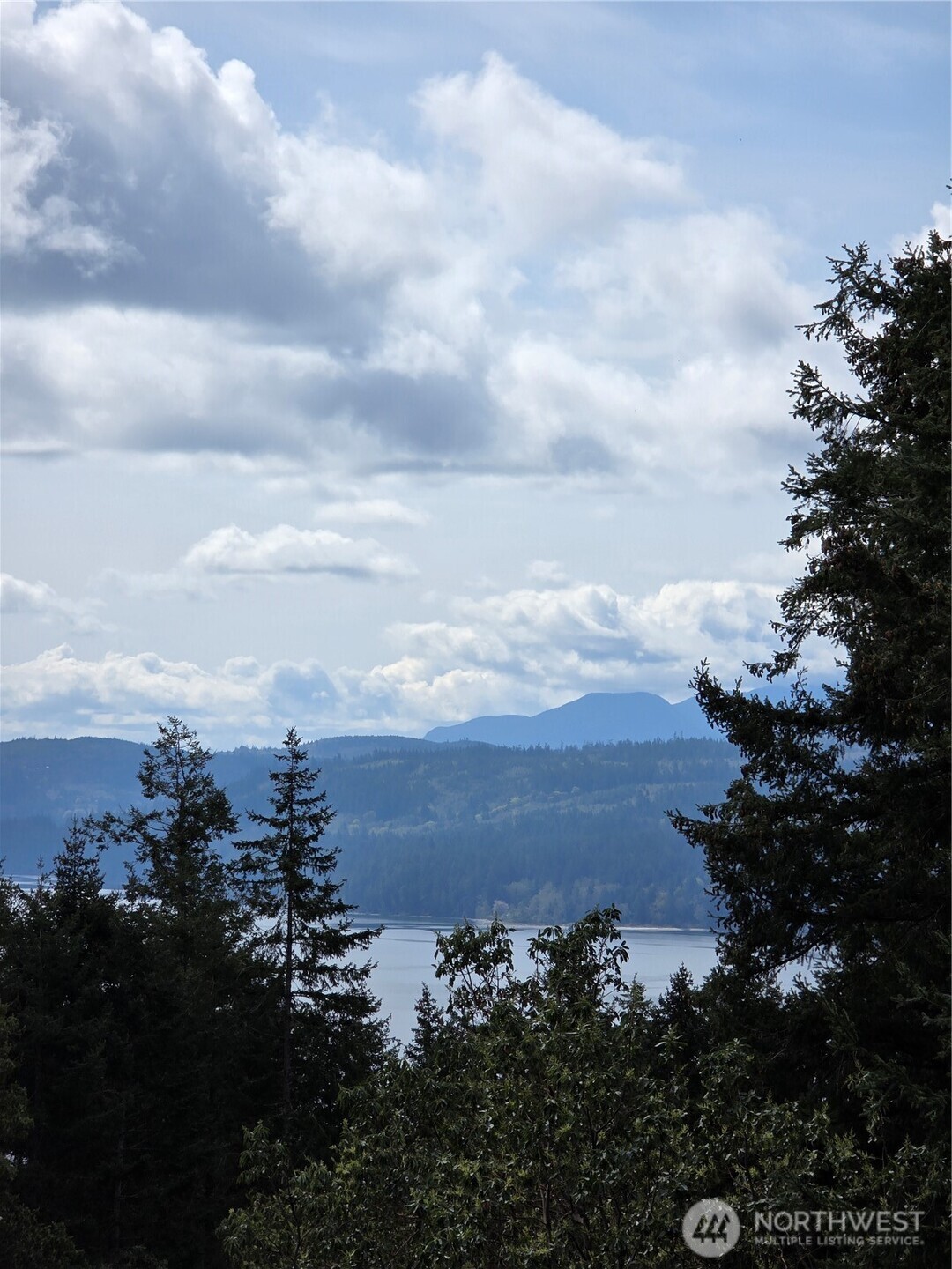 5612 Cape George Rd — photo