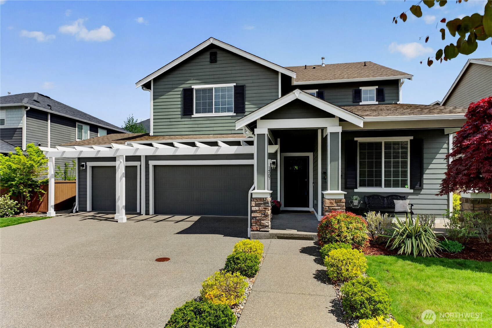 14207 Overlook Drive E — photo