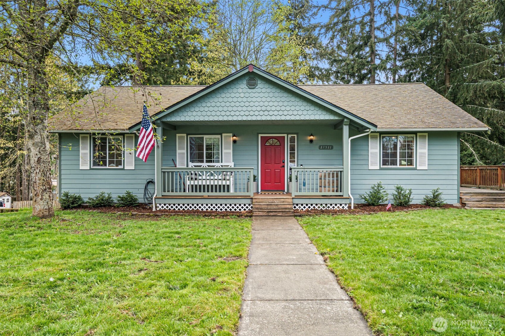 17511 Scenic Shores Court SE — photo