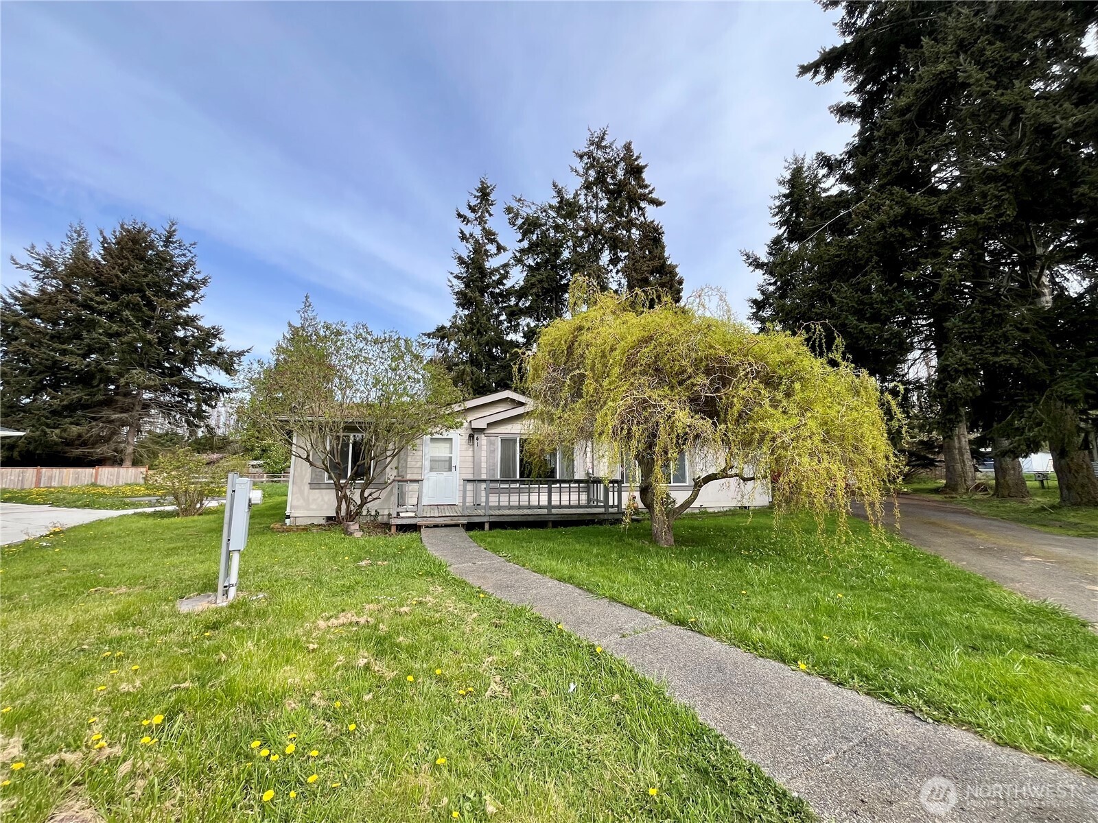 41 Allen Dr — photo