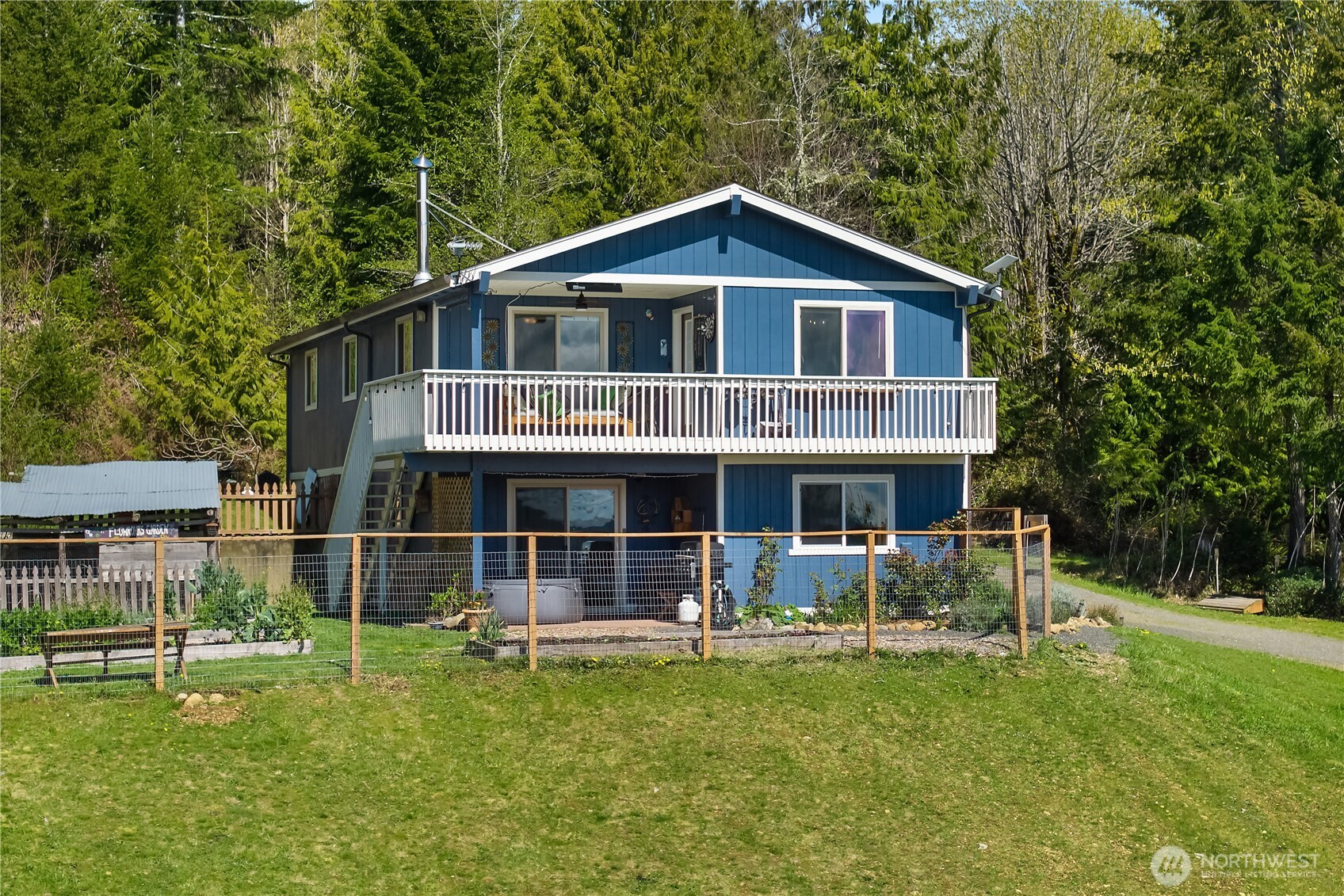 835 Pollock Drive — photo