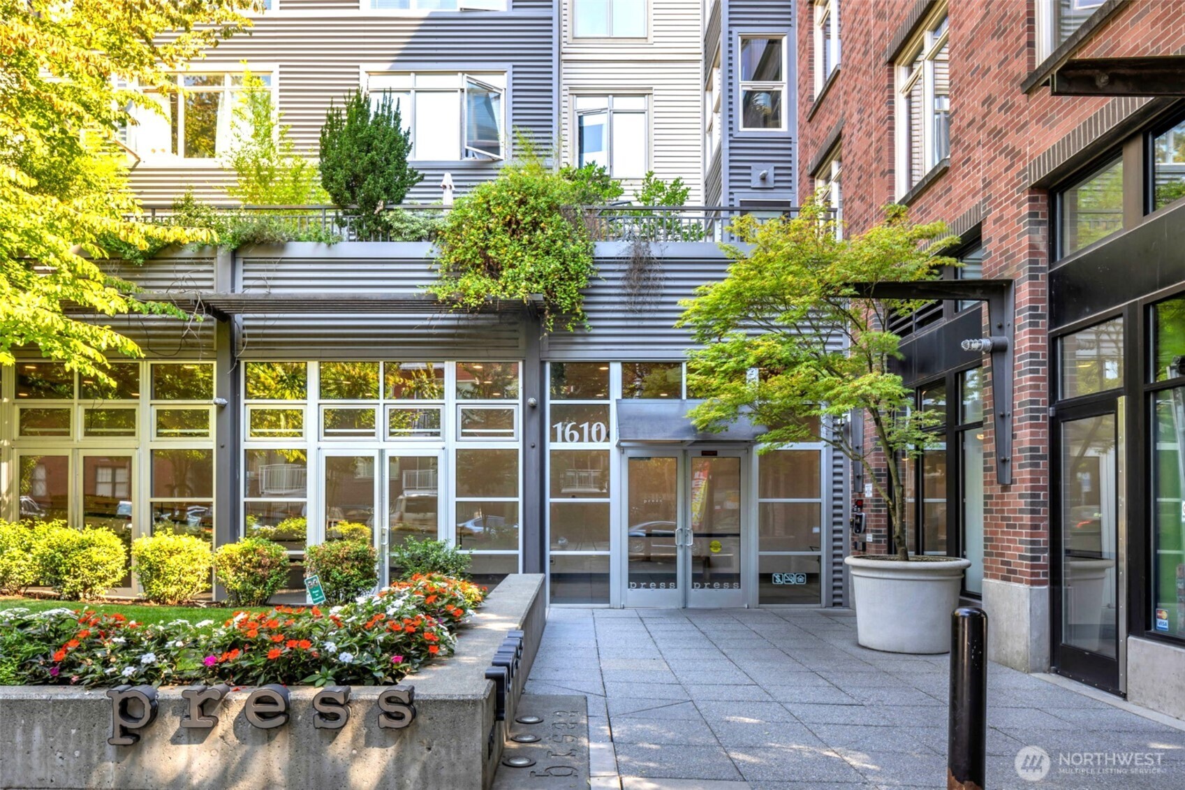 1610 Belmont Ave #407 — photo