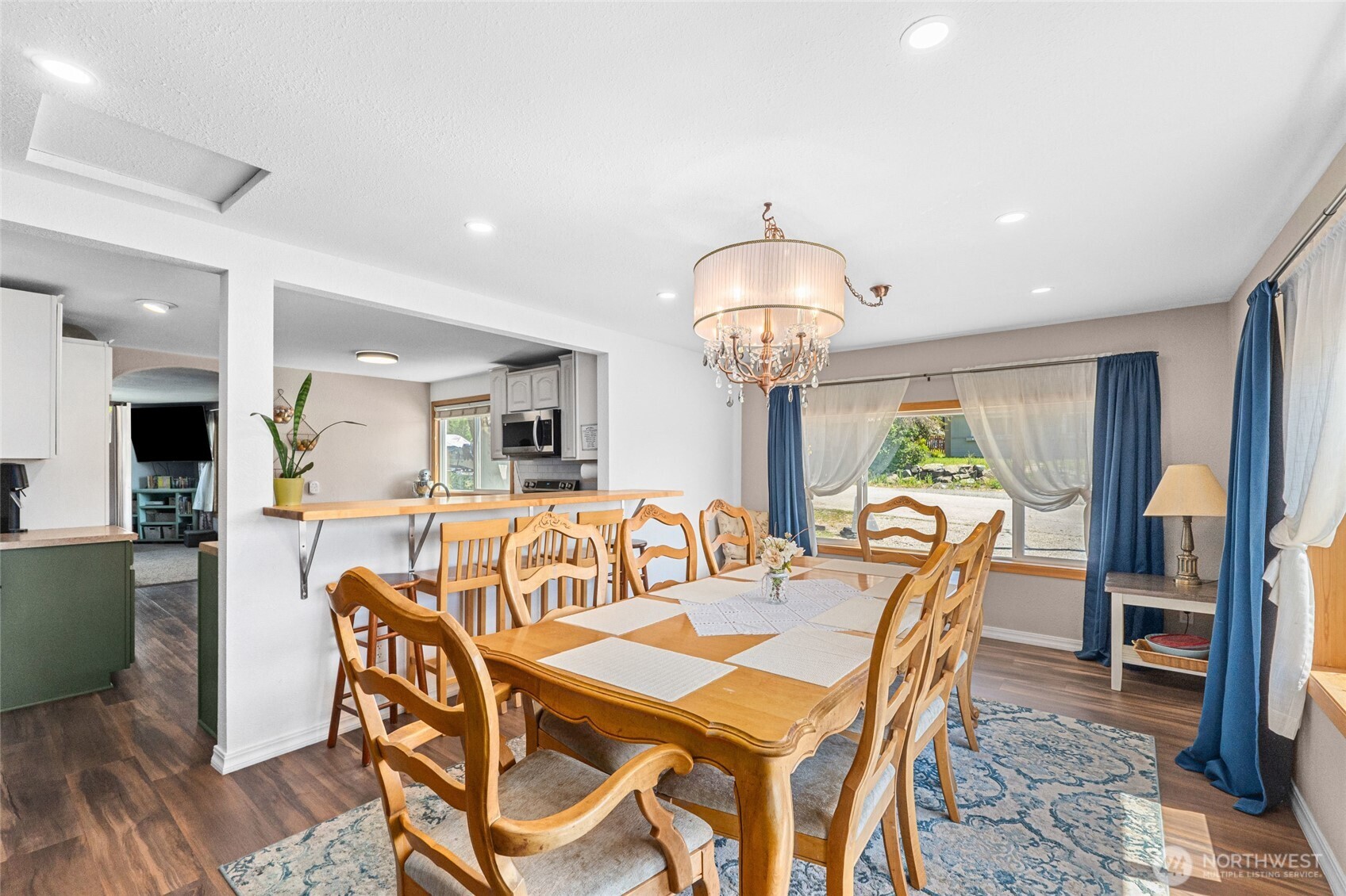124 Crestview Drive — photo