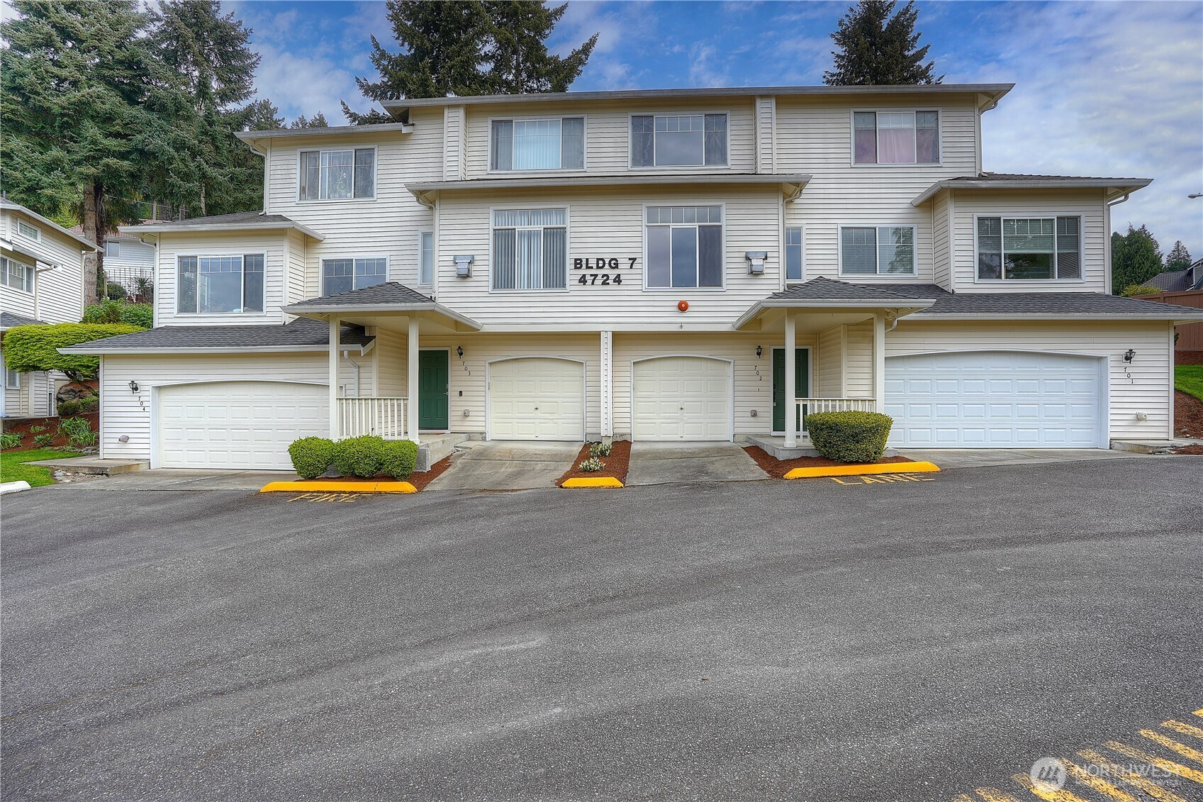 4724 Mill Pond Drive SE #702 — photo