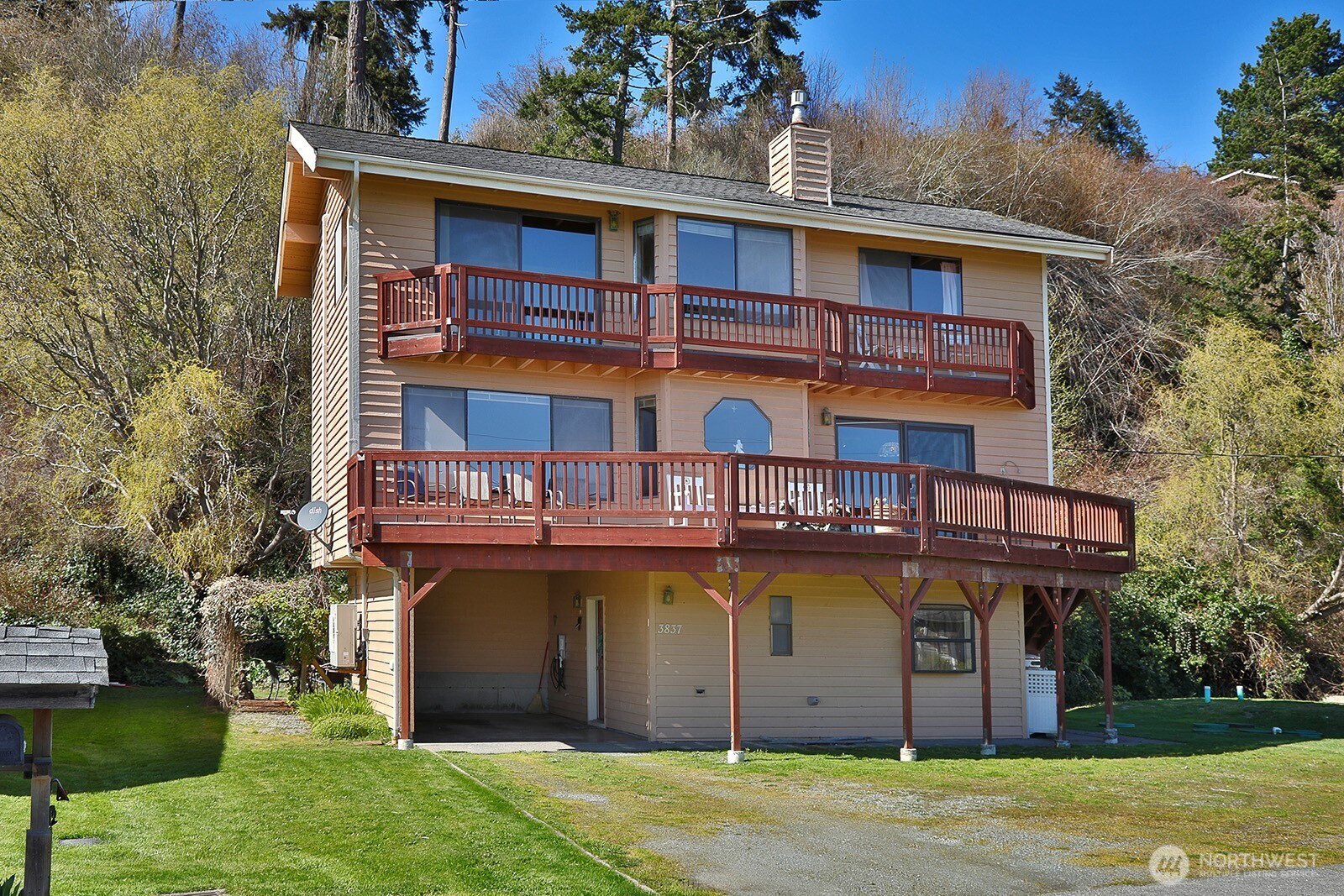 3837 Driftwood Drive — photo