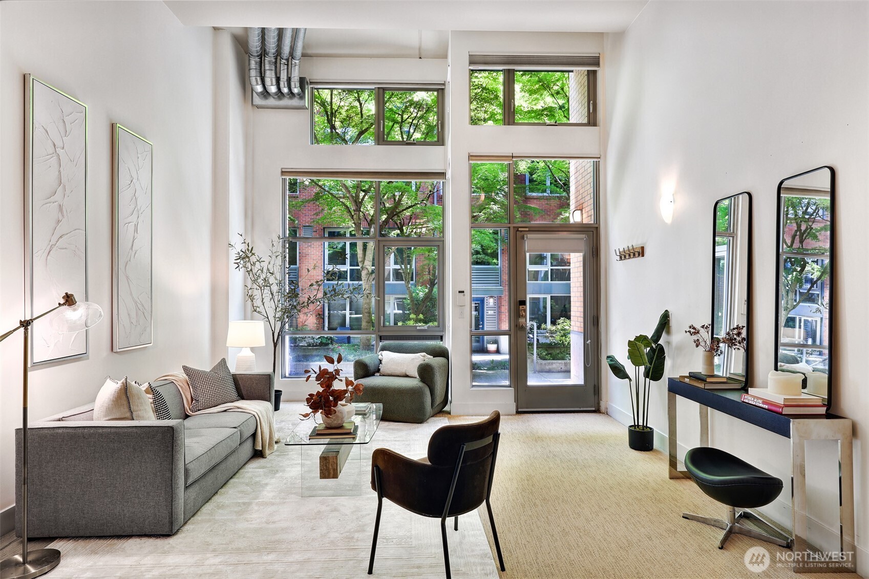 530 Broadway E #114 — photo