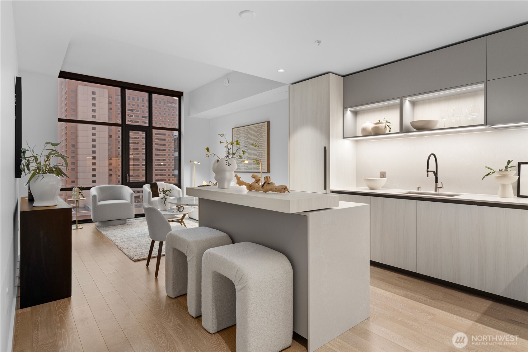 889 Avenue Square NE #807 — photo