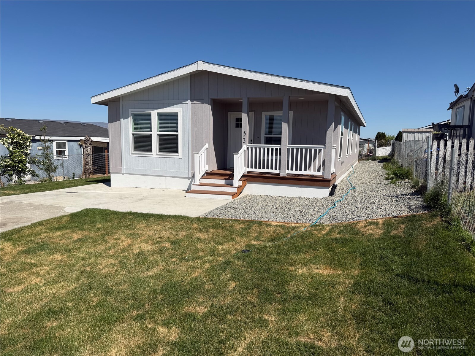 402 Maple Avenue #52 — photo
