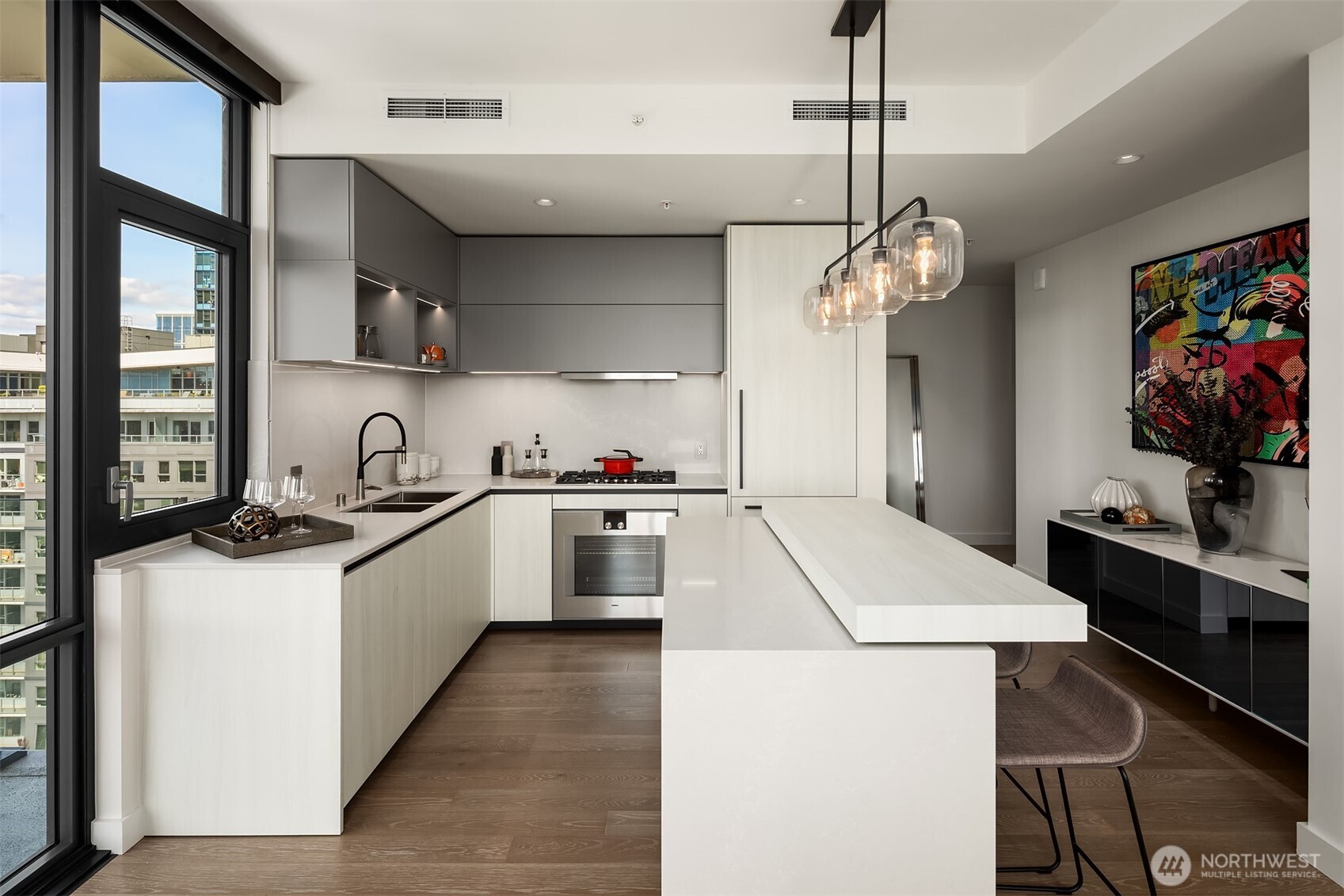 889 Avenue Square NE #704 — photo