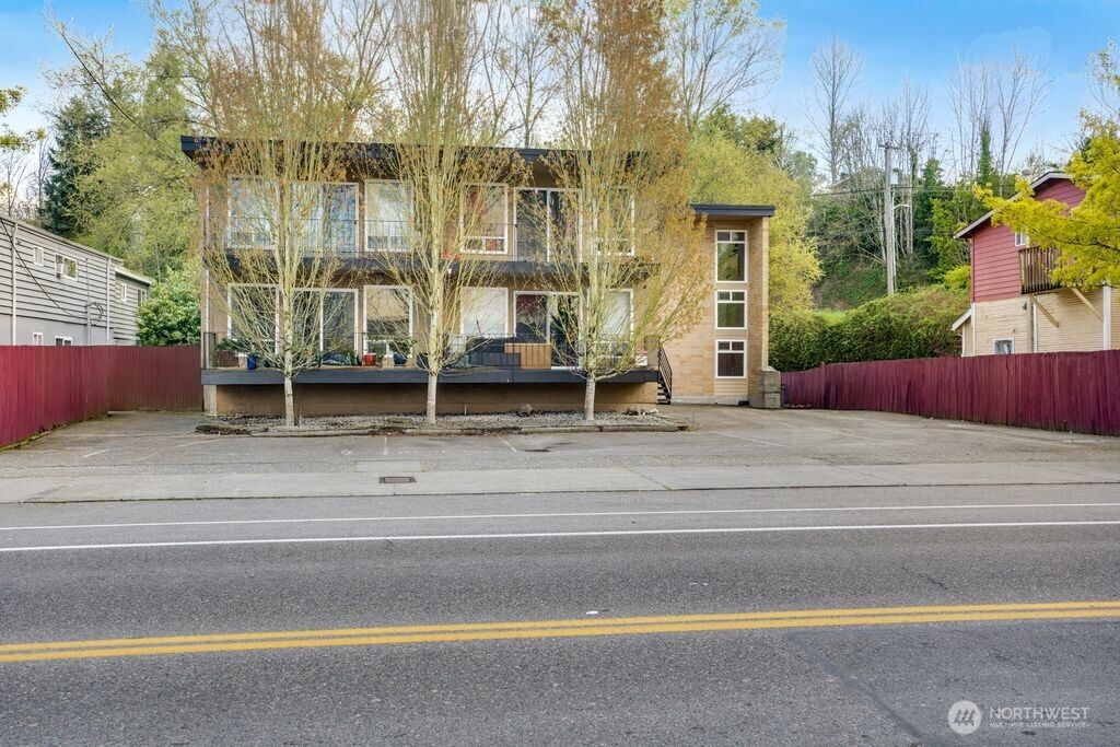 4525 S Henderson Street #302 — photo