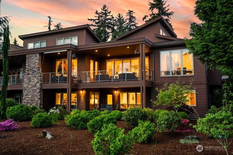 8775 Club House Point Drive — photo