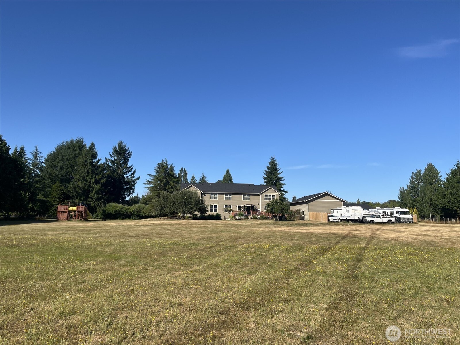 Home in Arlington, WA 98223 — photo 2