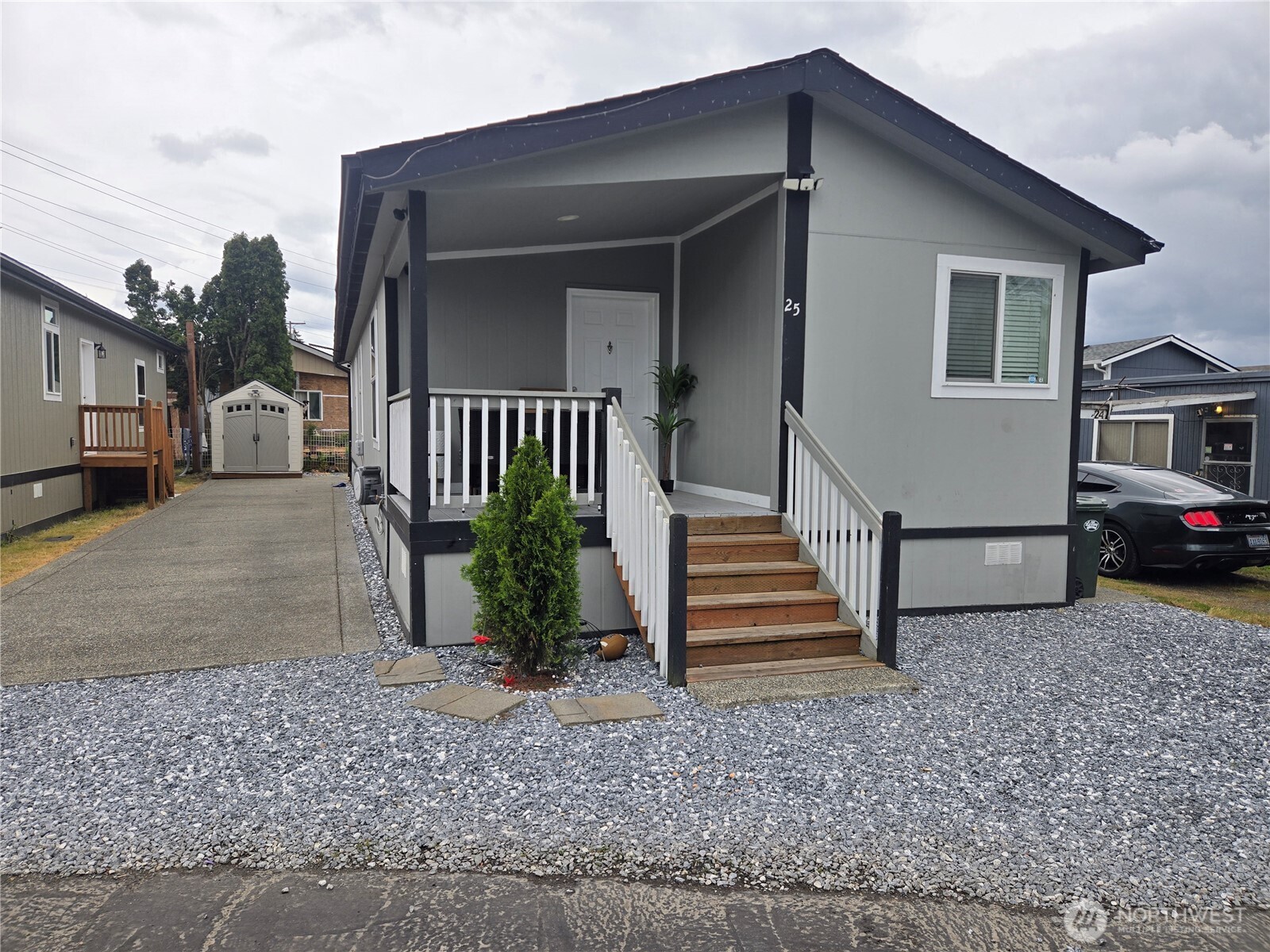 10302 Lakeview Avenue SW #25 — photo