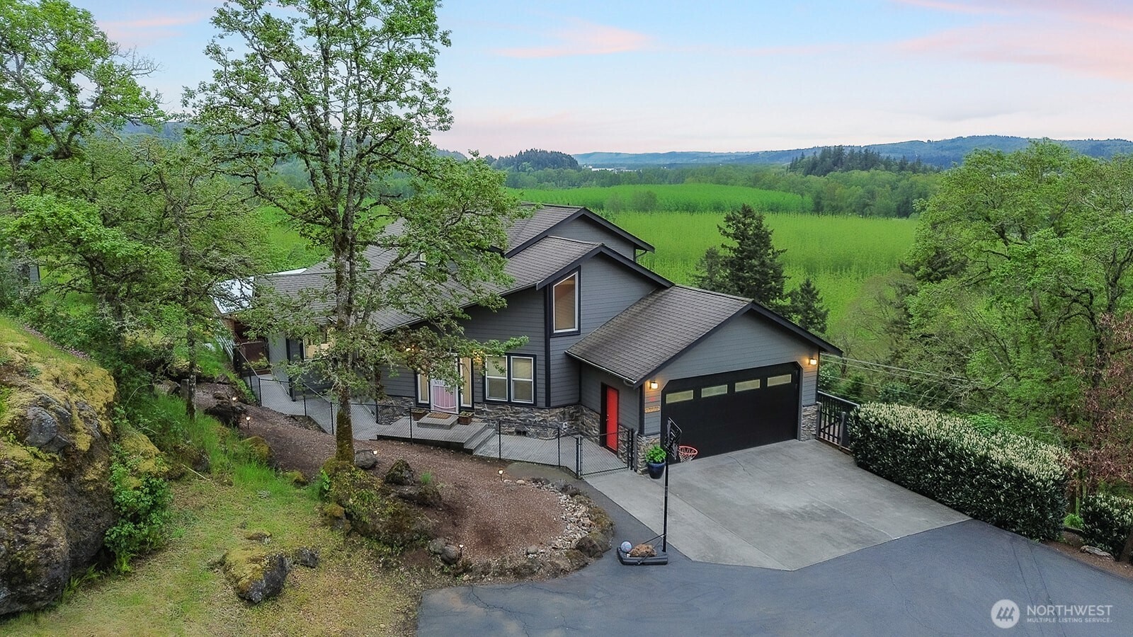 72 Bluff Road, Kelso, WA 98626 — photo 2