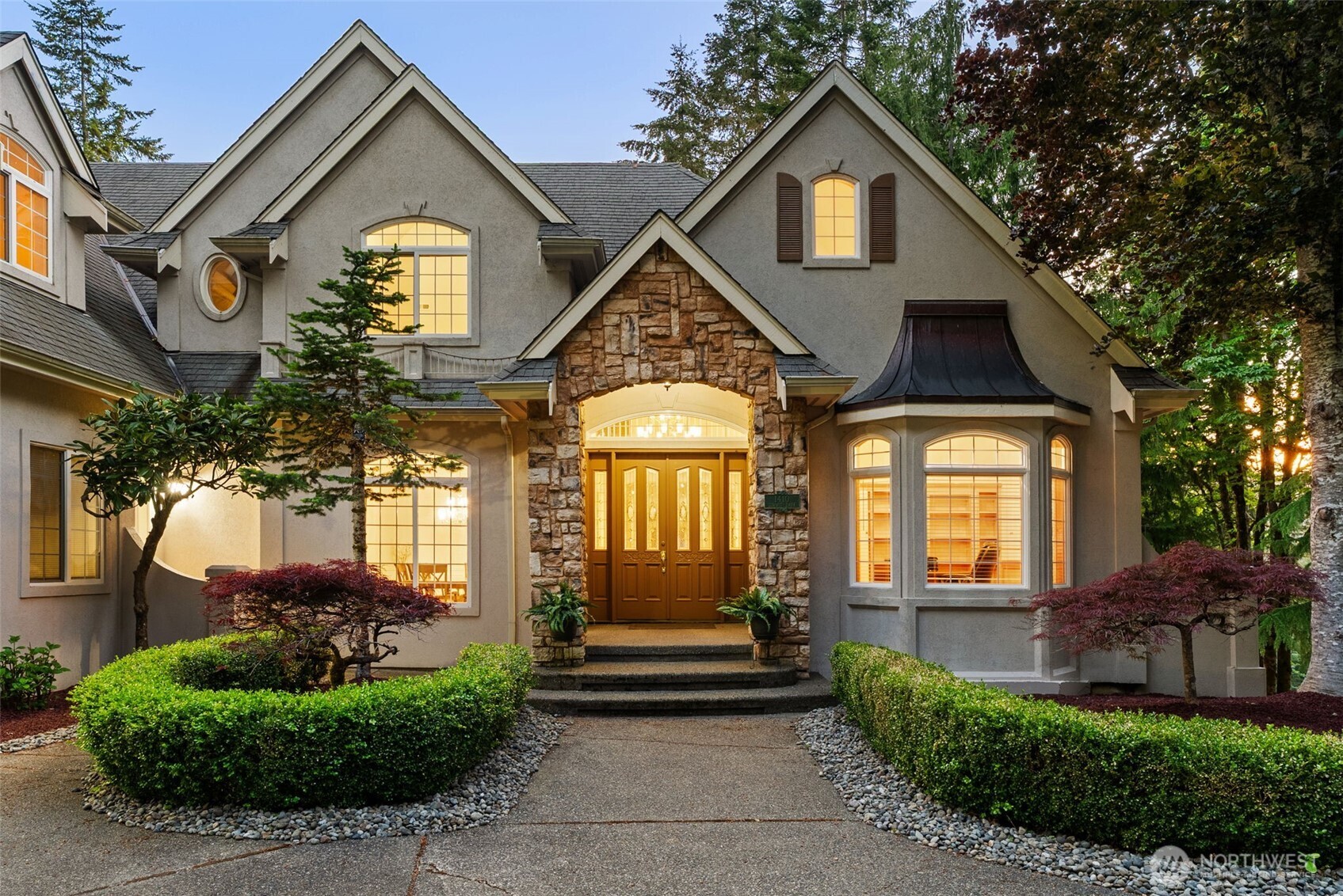 1410 Summit Lake Shore Road NW — photo