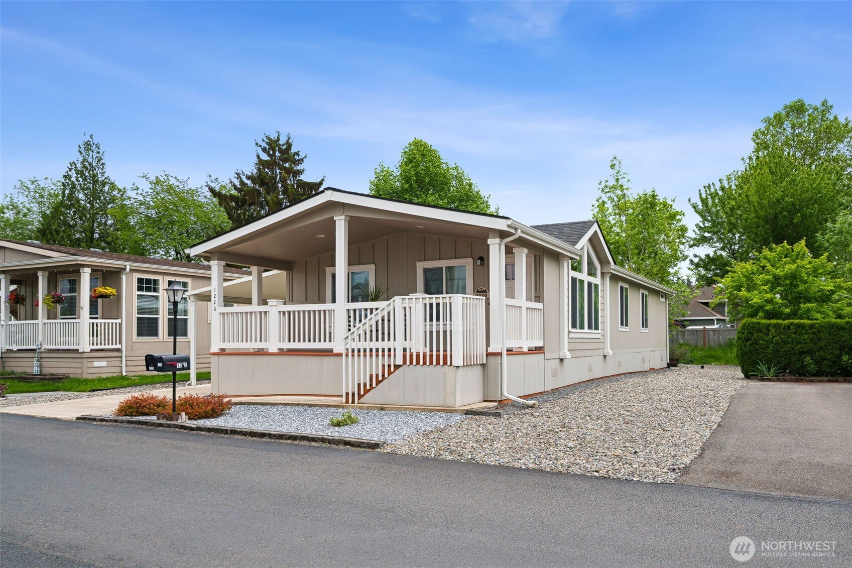 1226 Maple Drive, Enumclaw, WA 98022 — photo 2