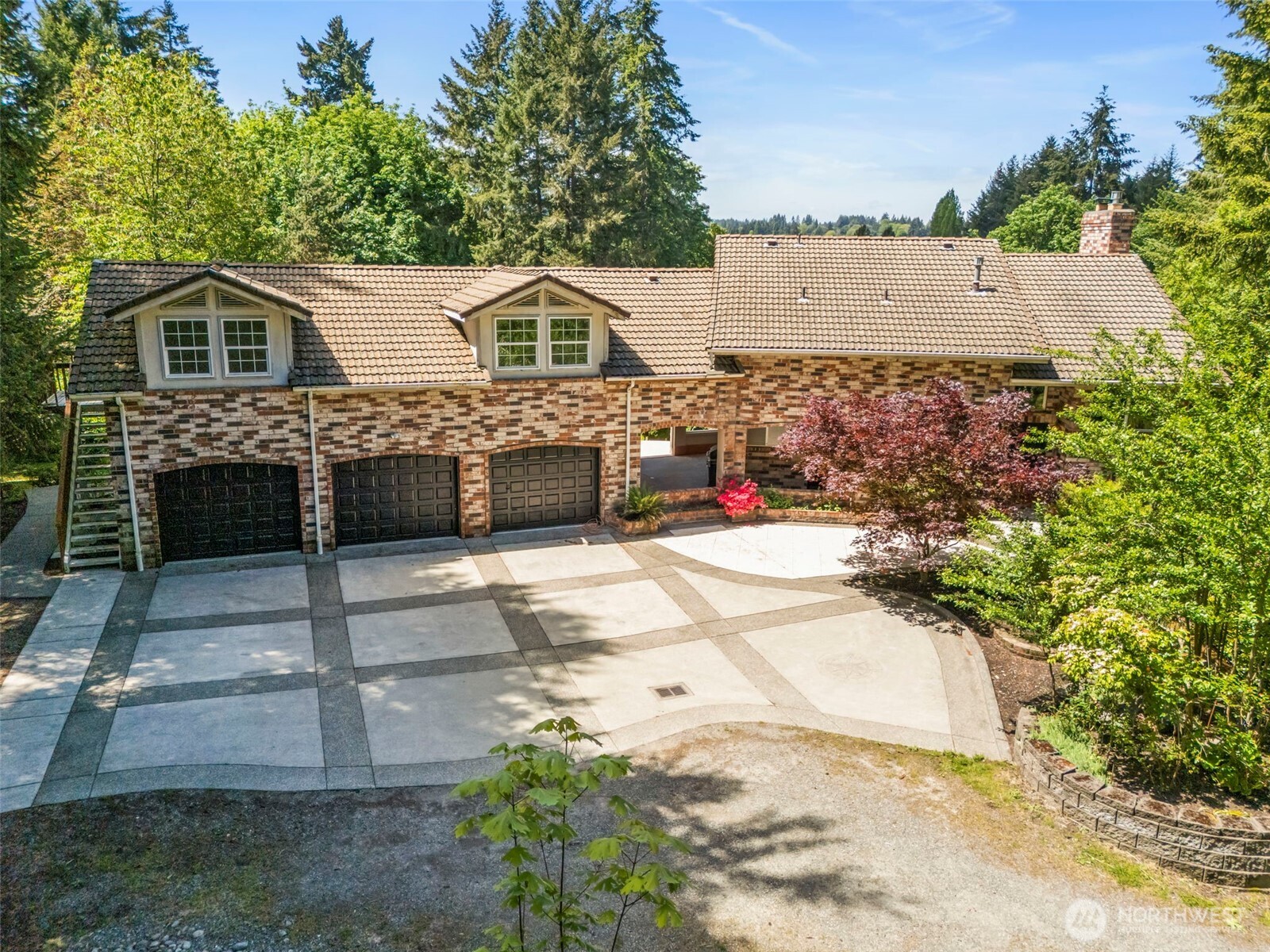 5420 Hawks Prairie Road NE — photo