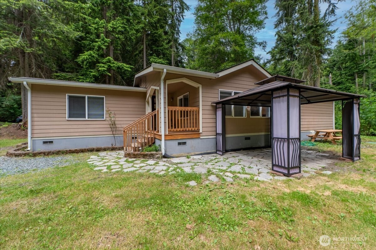 2579 Green Acres Lane — photo