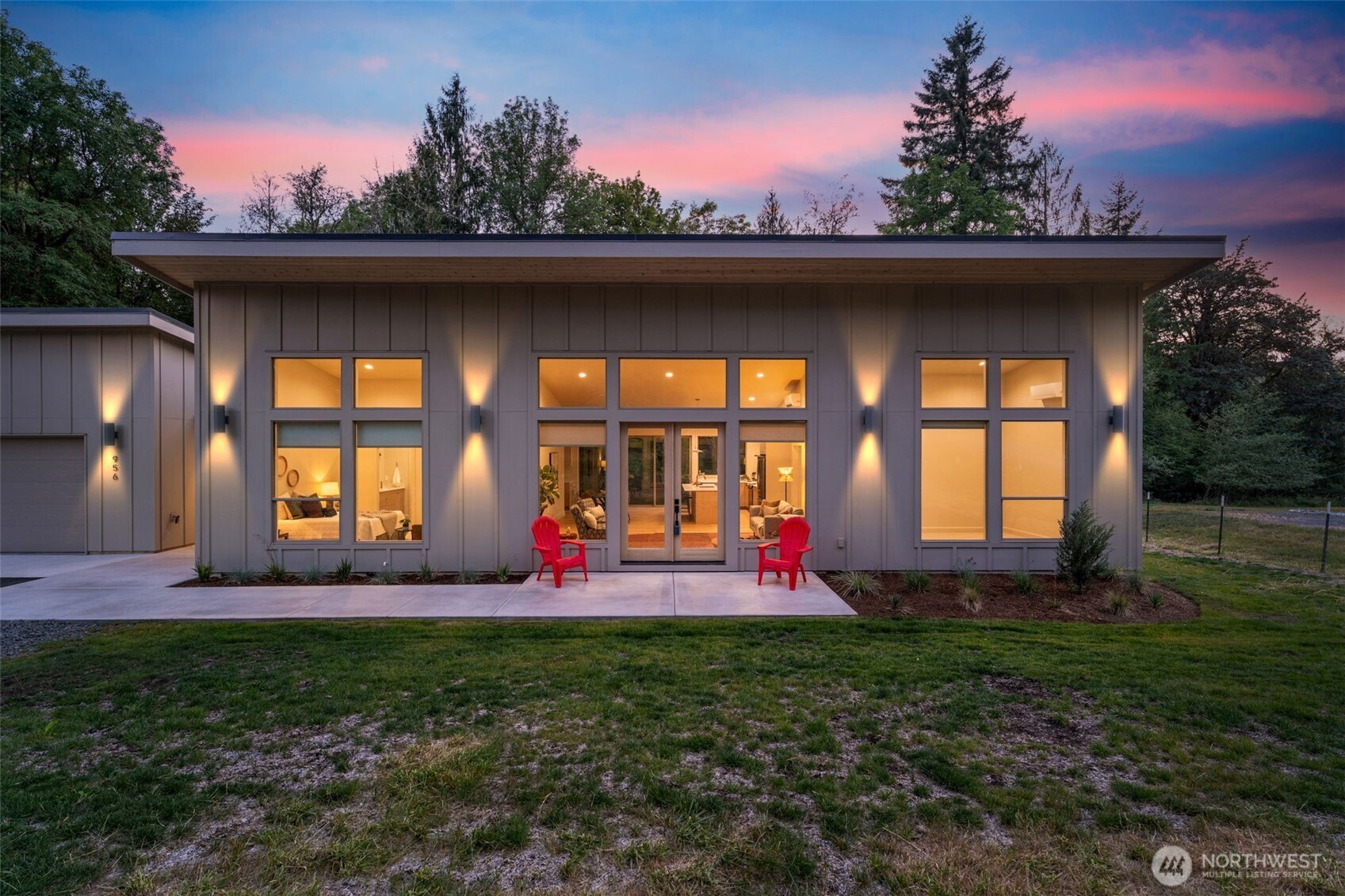 956 Paine Road, Castle Rock, WA 98611 — photo 2