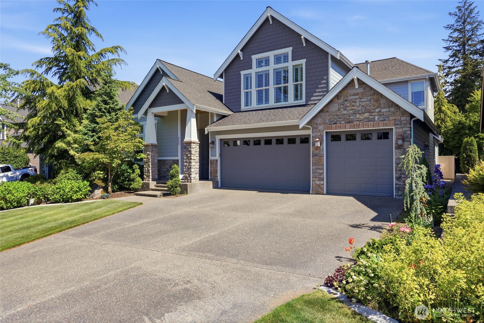 9020 Merrill Court NE — photo
